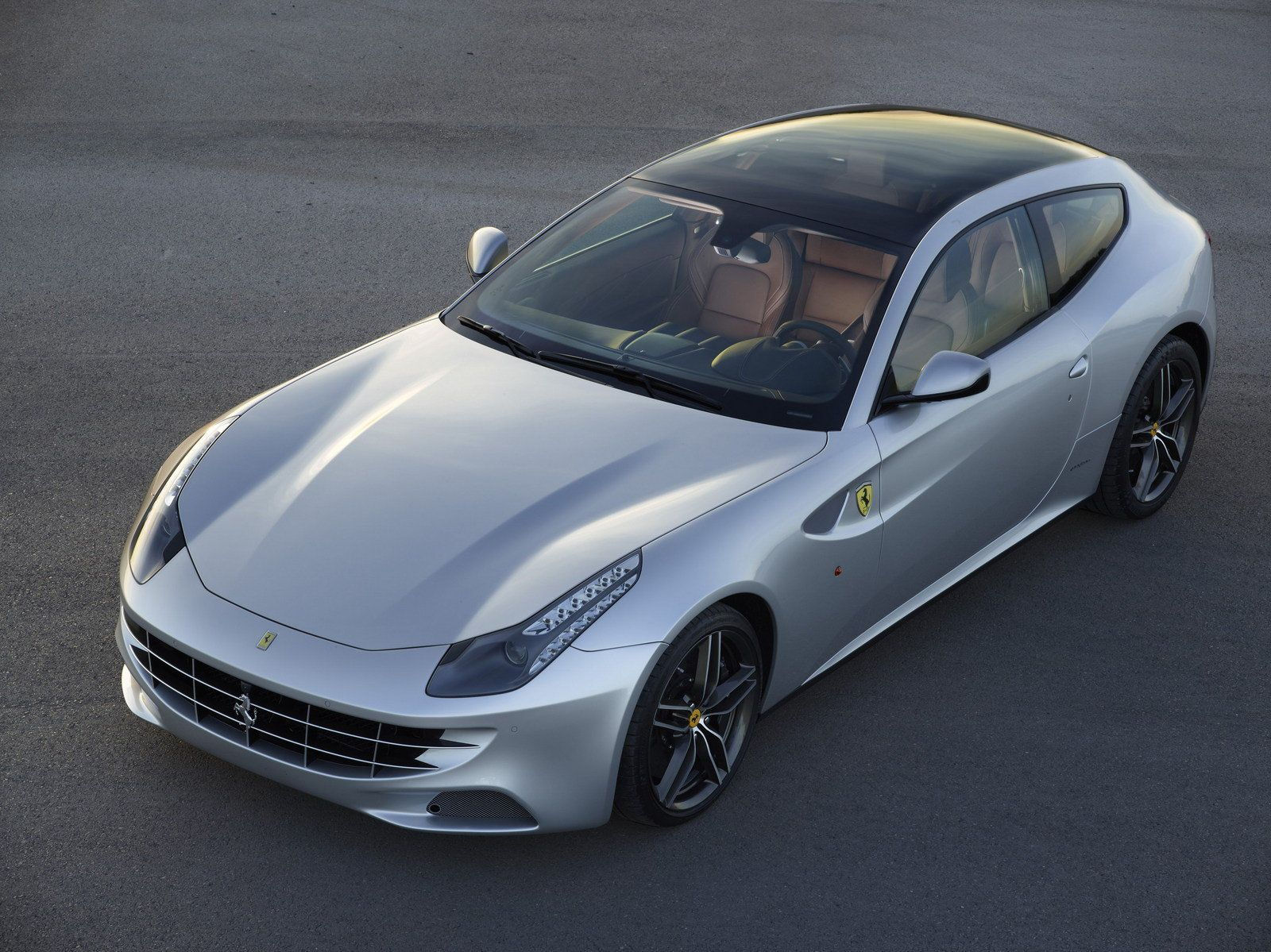Wallpaper #w30O8o4Bnwiau_P6FwrP4 Ferrari Ff Debuts a Glass Roof in Paris Top Speed