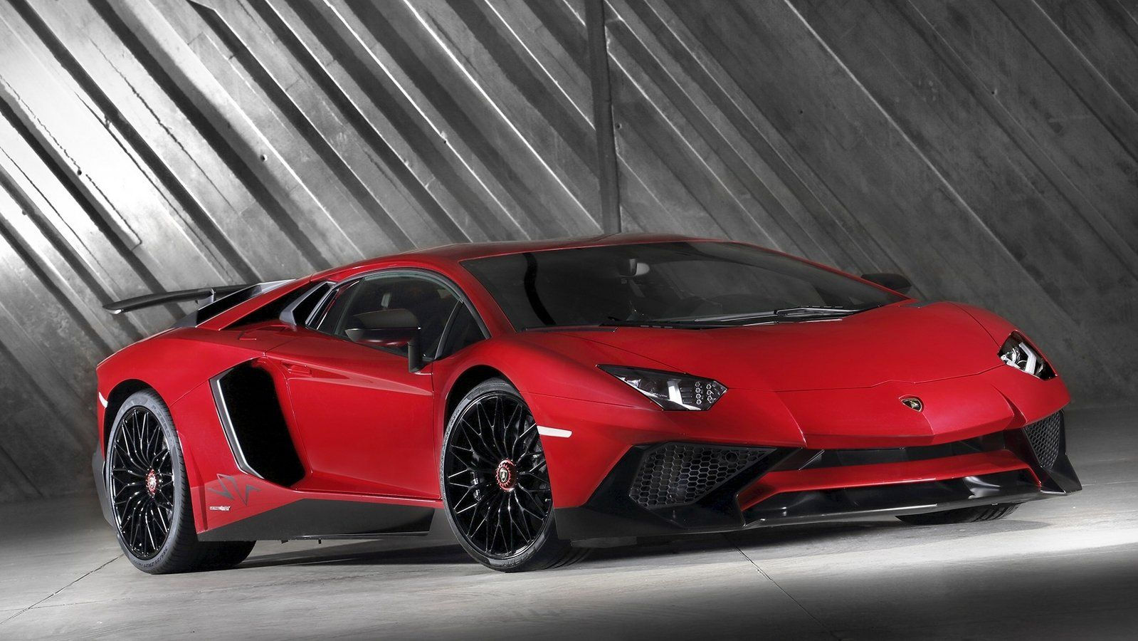 Wallpaper #fhmAOI8BtGB6xQ78Xqg317 Lamborghini Aventador Lp 750 4 SV Will Be Limited to 600 Units Top Speed