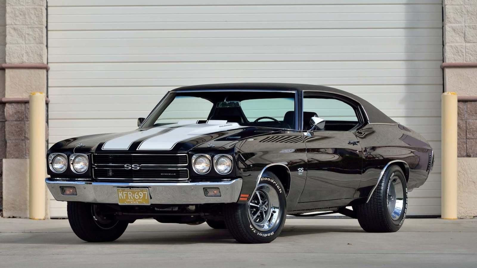 Wallpaper #_3MOho4BFI5NbQksfx5p34 A Black 1970 Chevelle Ss with a White Stripe