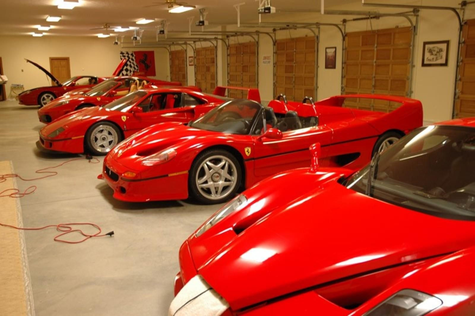 Wallpaper #42iHFpMBSpphPi3-IQts61 The Most Beautiful Garage Gallery Top Speed