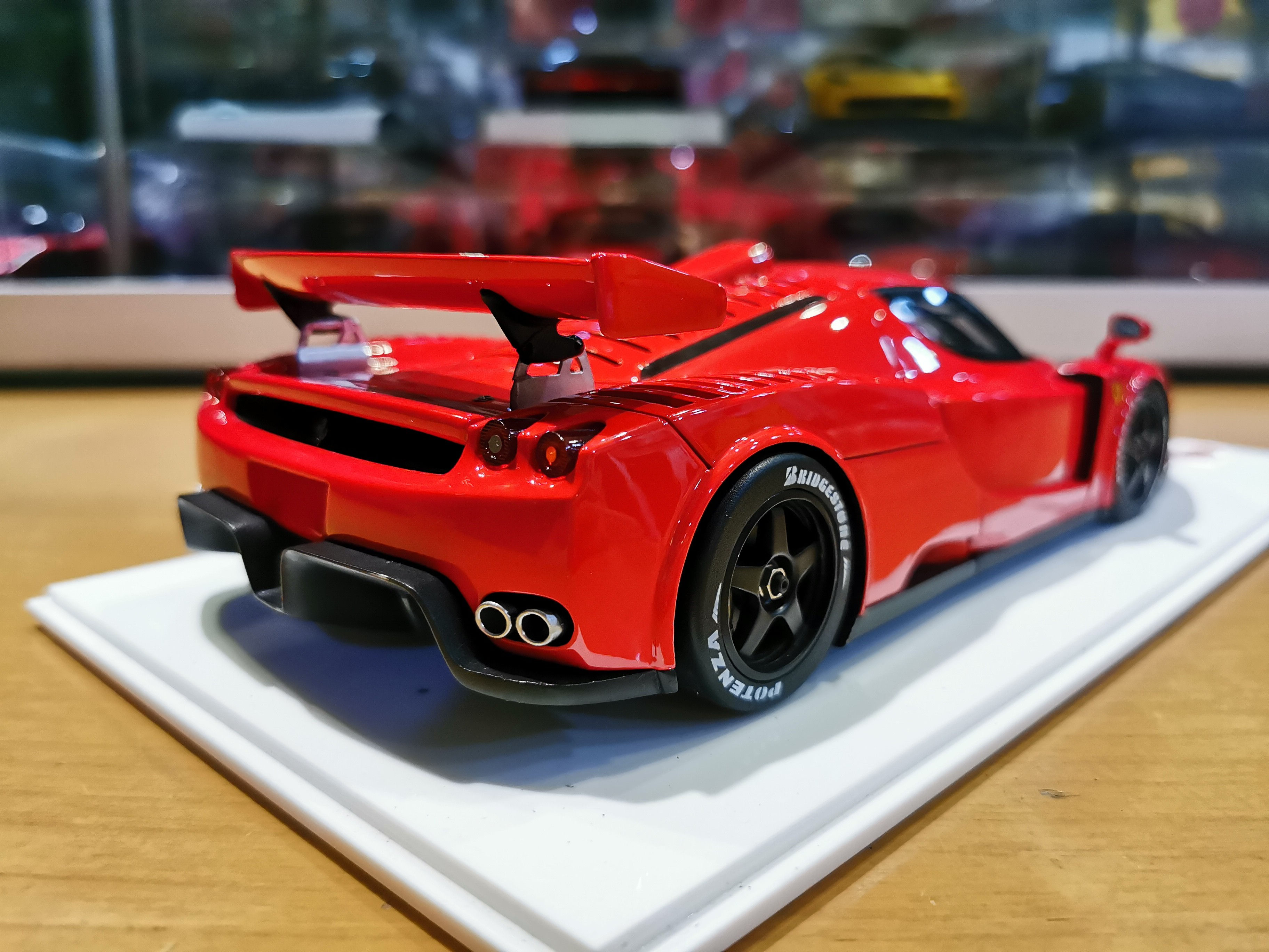 Wallpaper #HGew95IBSpphPi3-v4c4240 Versus Enzo GT Concept 2005 Ferrari Diecastxchangecom Diecast Cars