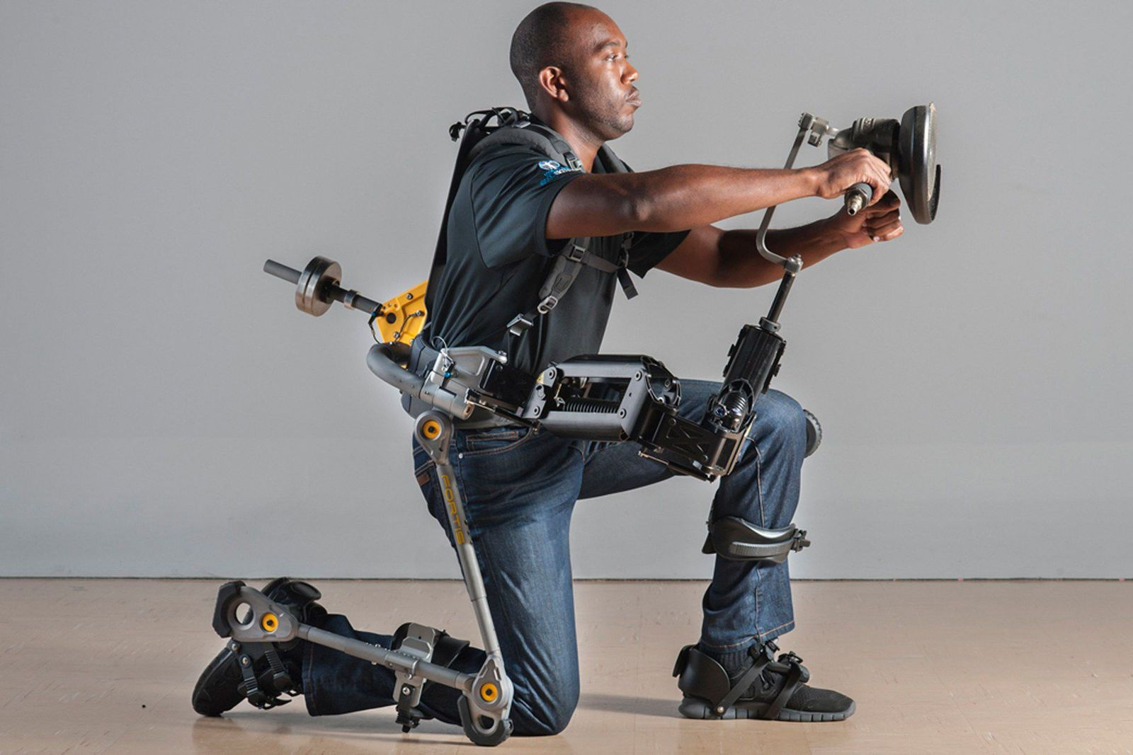 Wallpaper #8Gf49ZIBSpphPi3-5YEy53 Exoskeleton Makes Workers 27 Times More Efficient Wired Uk