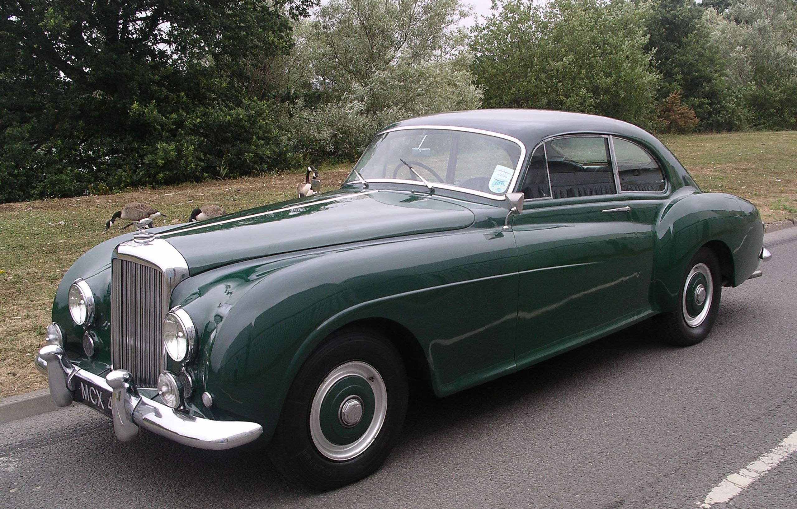 Wallpaper #VmfhDpMBSpphPi3-JOyJ283 A 1954 Bentley to Make You Weep Over Todays Suvs Wired