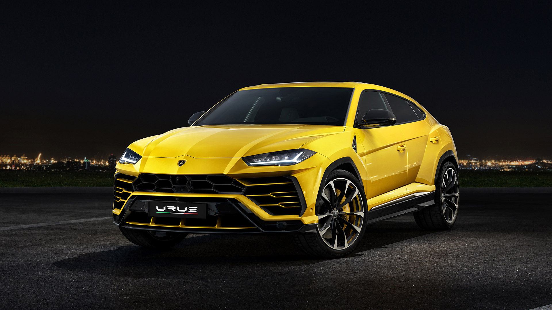 Wallpaper #Emcb-ZIBSpphPi3-uYzd135 Yellow Lamborghini Urus HD Wallpaper