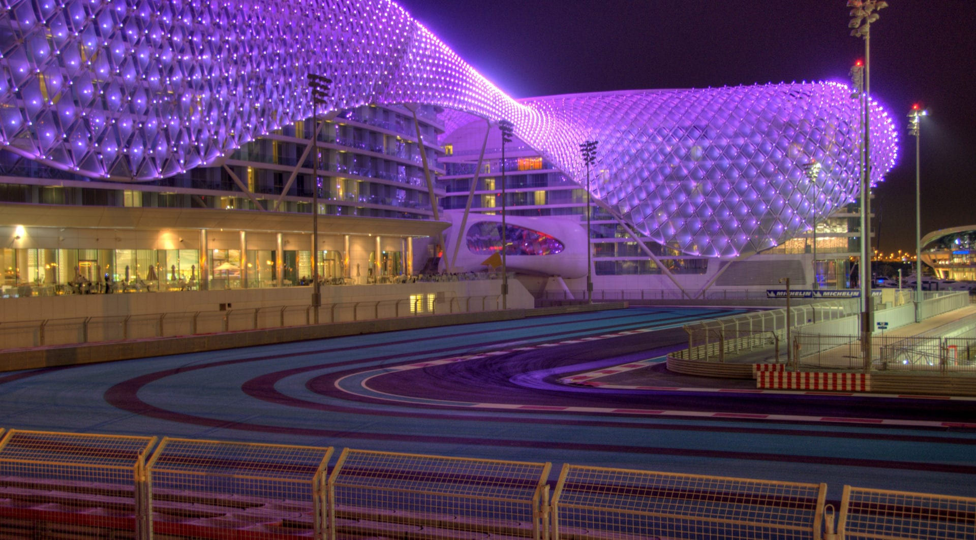 Wallpaper #2n3W844Bnwiau_P6TA1p43 10 Amazing Facts About Abu Dhabis Yas Marina Circuit Roadtrips