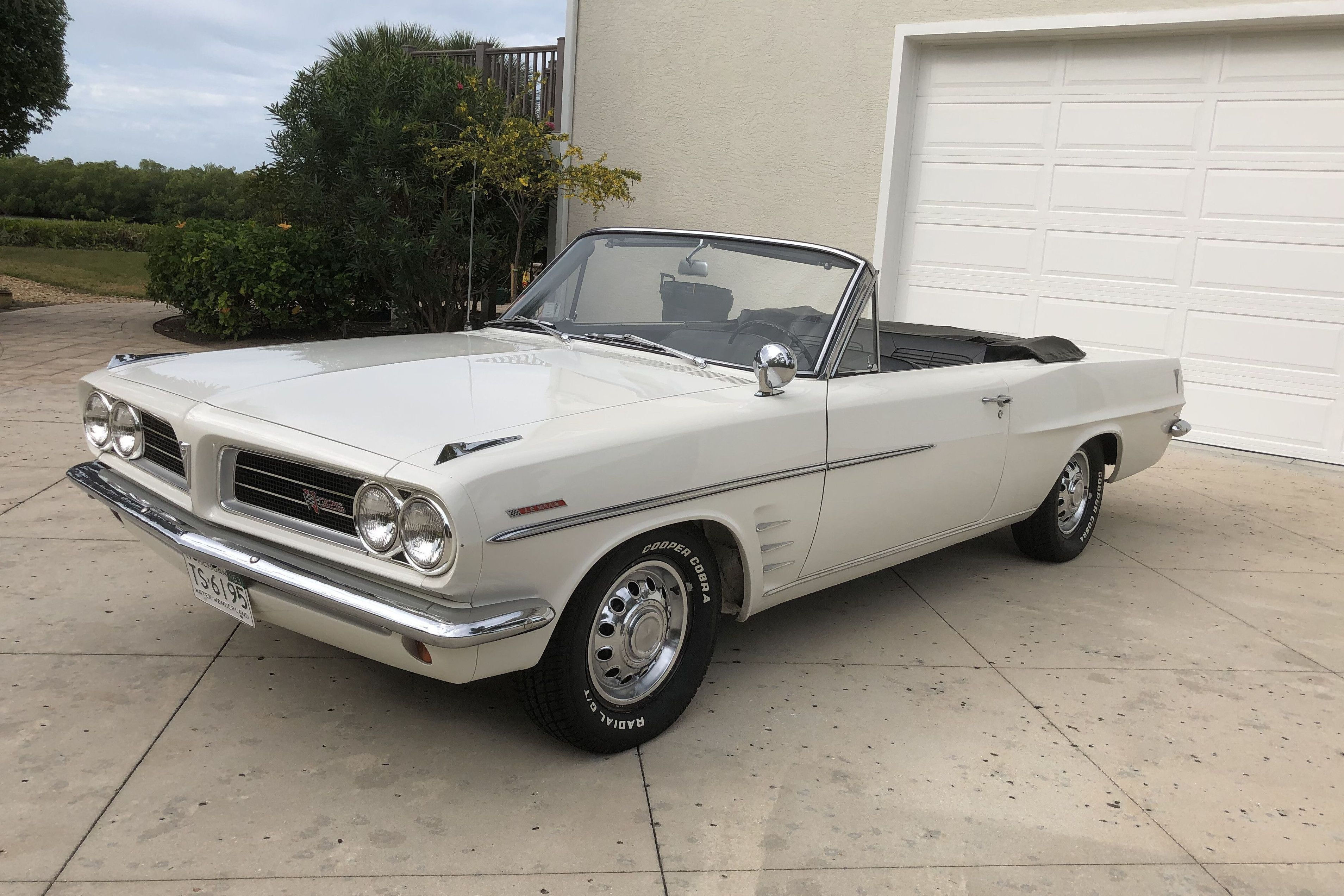 Wallpaper #H2deApMBSpphPi3-R6-t34 1963 Pontiac Tempest Lemans Custom Convertible Sold at Hemmings