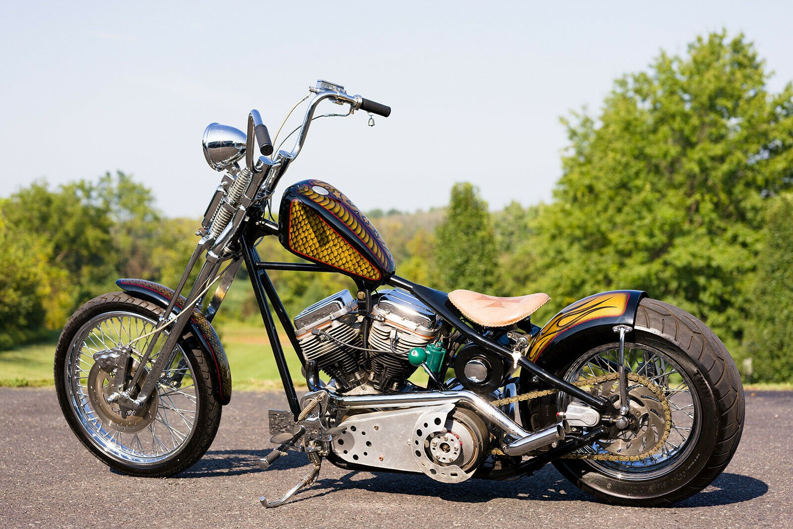 Wallpaper #Y5-oWZMBcUVgGJNoorJM202 2020 American Classic Motors Chopper Custom Gold Metal Flake