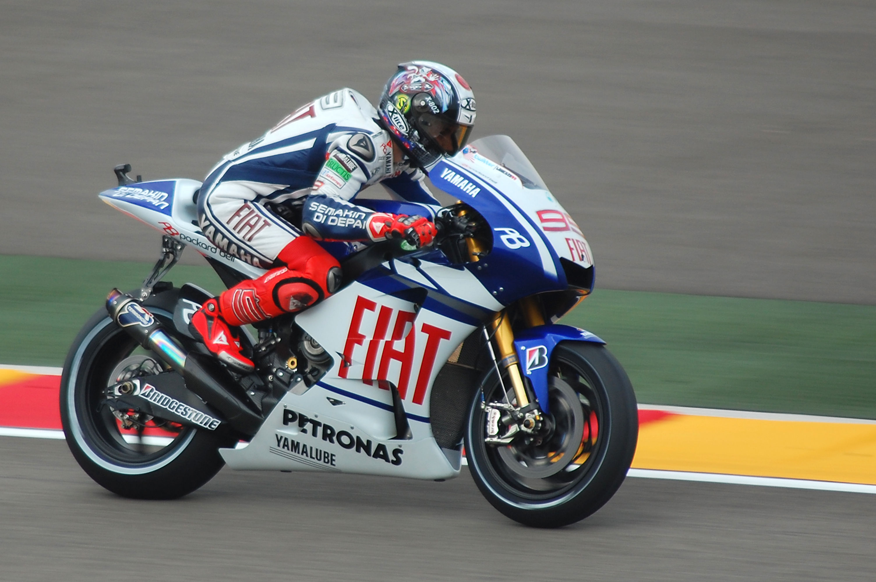 Wallpaper #6hymQJMB8JfcLg2JZvYm43 Yamaha Yzr M1