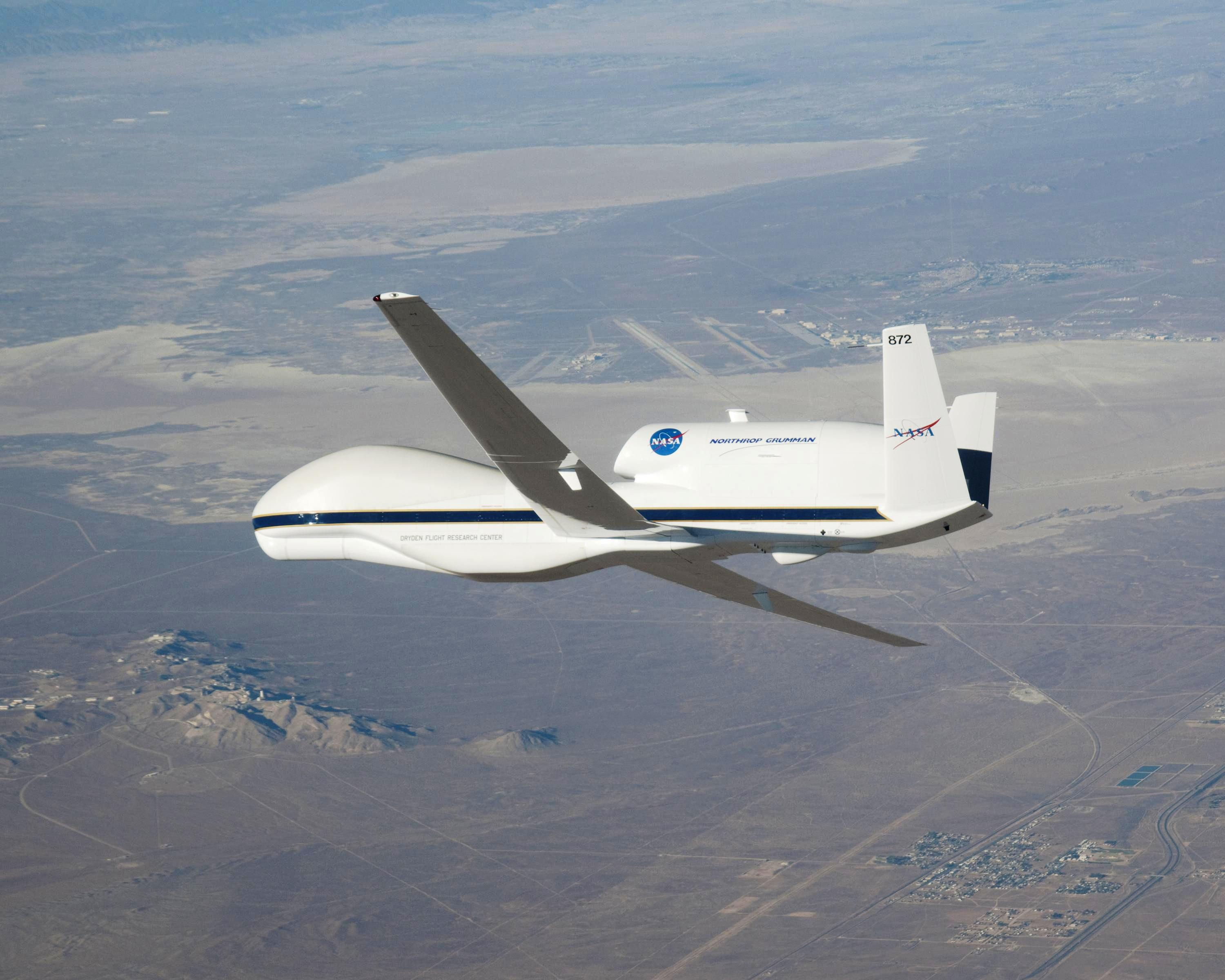 Wallpaper #0AOzZpMBpyOg8YnEcdtE394 Fileglobal Hawk Nasas New Remote Controlled Plane October 2009jpg