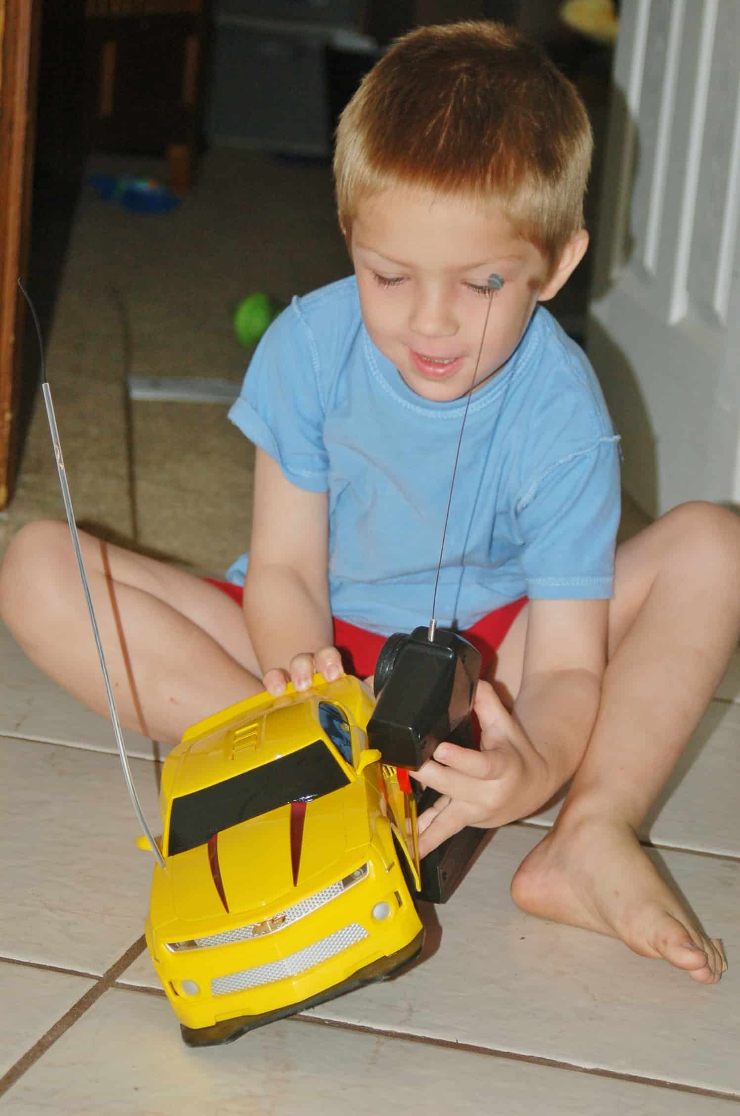 Wallpaper #y2es8pIBSpphPi3-MXHh475 Use Remote Control Cars Fine Motor Skills Coordination