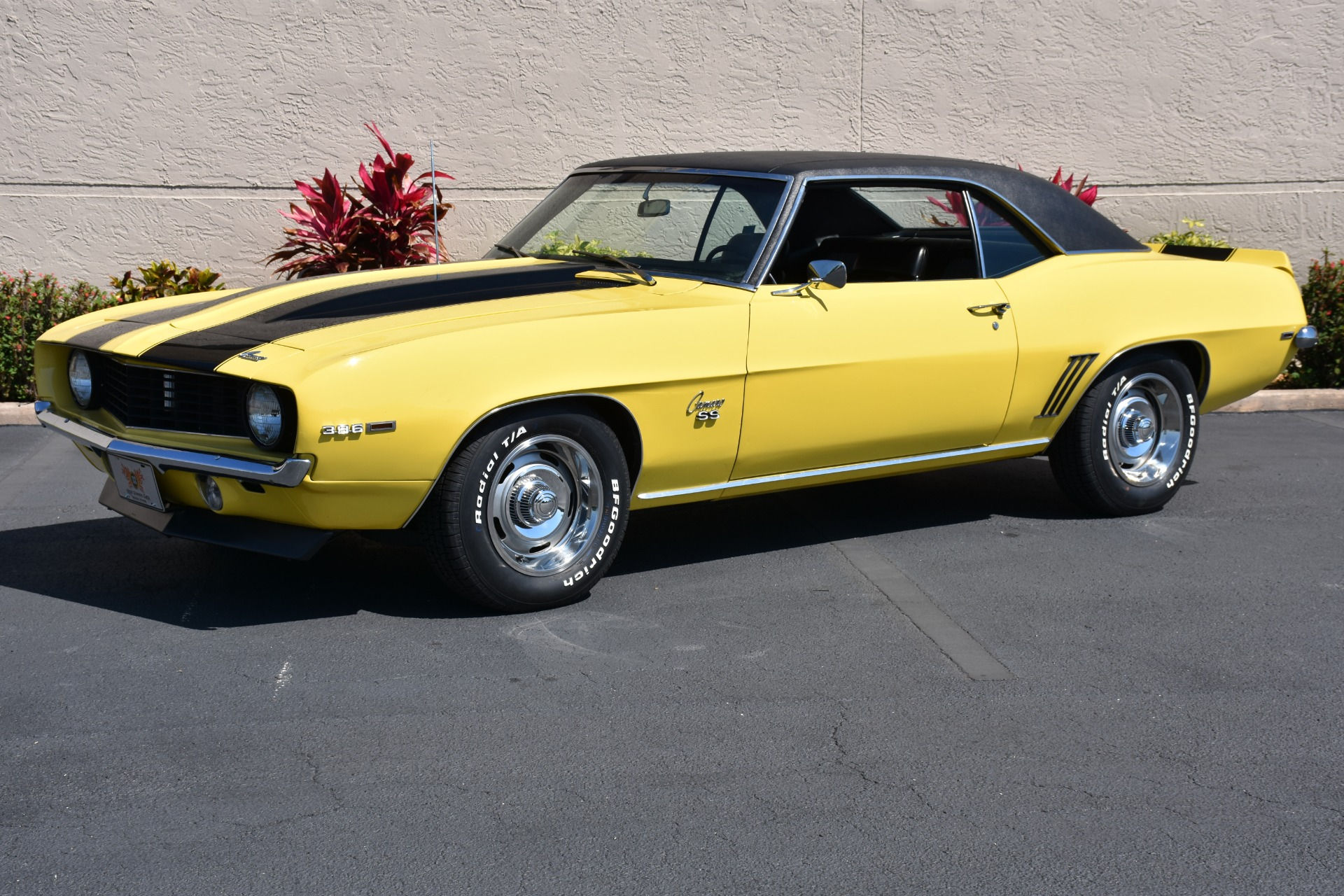 Wallpaper #3ofwMZMBPAdmKxa2_2LL326 1969 Daytona Yellow Chevy Camaro for Sale