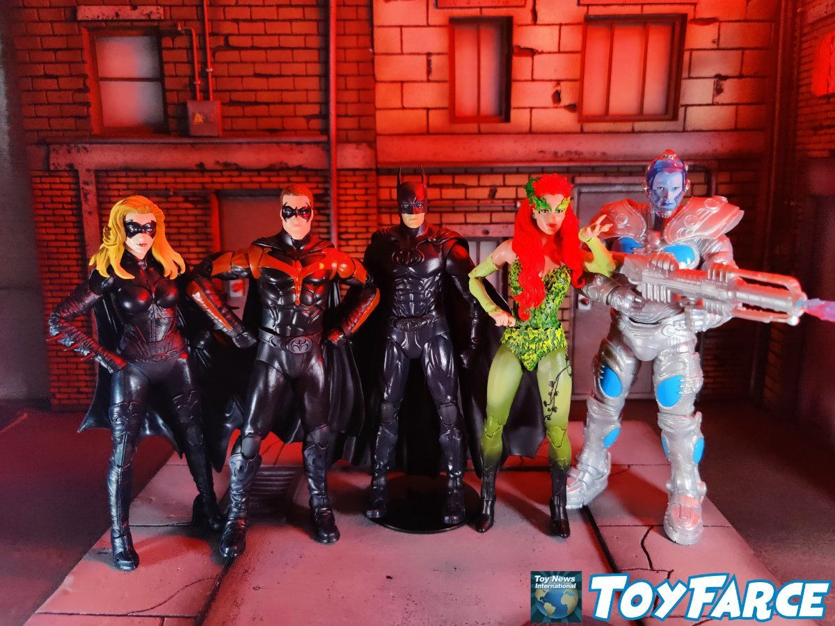Wallpaper #sQMmZZMBpyOg8YnECNjL184 Mcfarlane Toys DC Multiverse Batman and Robin Wave Review and Images