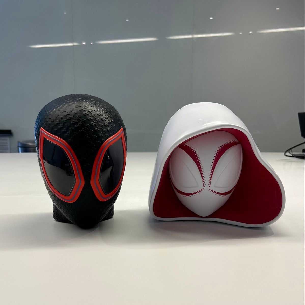Wallpaper #o2cc-JIBSpphPi3-6ogA190 Las Vegas Ape on Twitter Rt at Ceoadam Unveiling the Two Spider Man