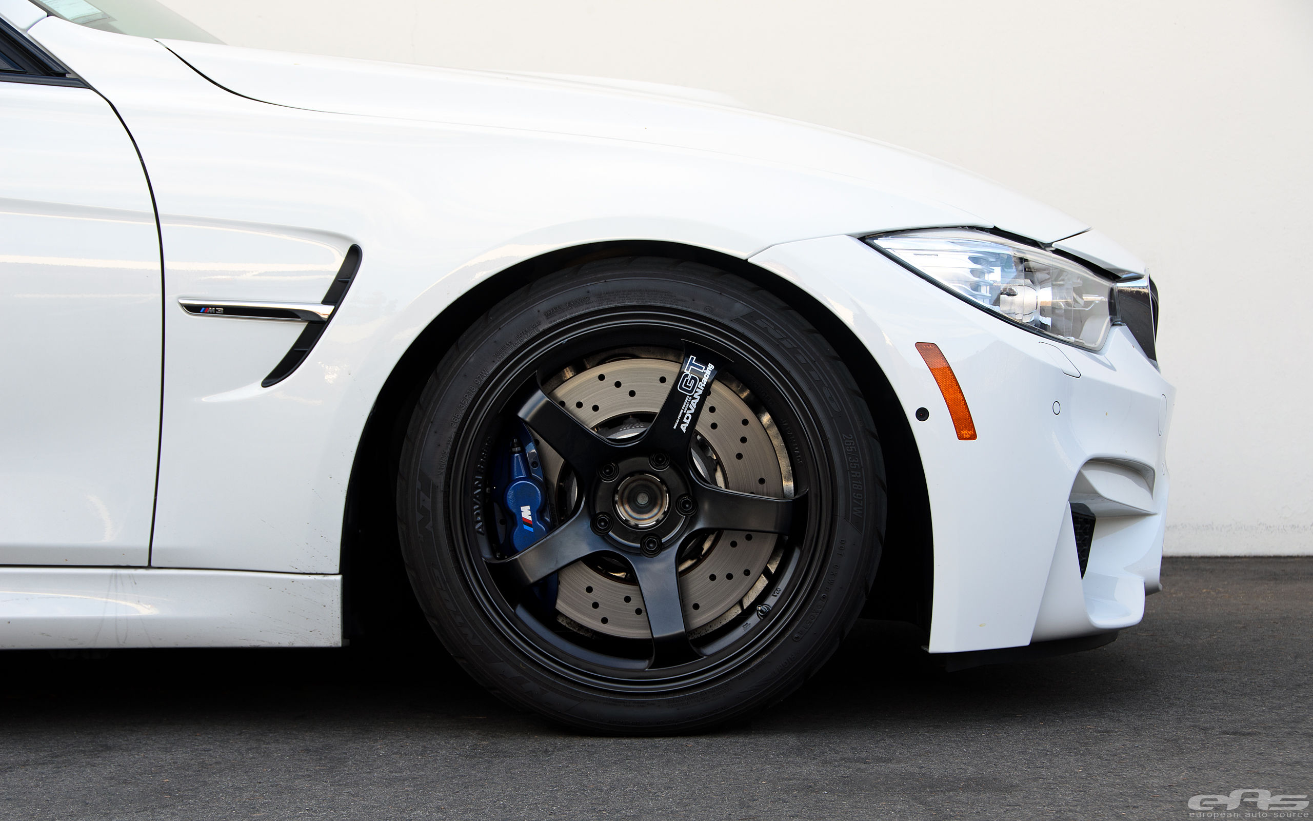 Wallpaper #8UCEMZMBJhL2WPbaOMYq291 Kw Has Advan GT Wheels Installed on Alpine White F80 BMW