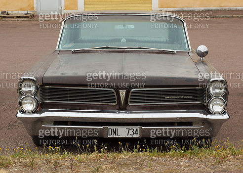 Wallpaper #27nm3ZIBJvJKYCmENgI3361 Front View of Pontiac Classic Car Grill 1281969636