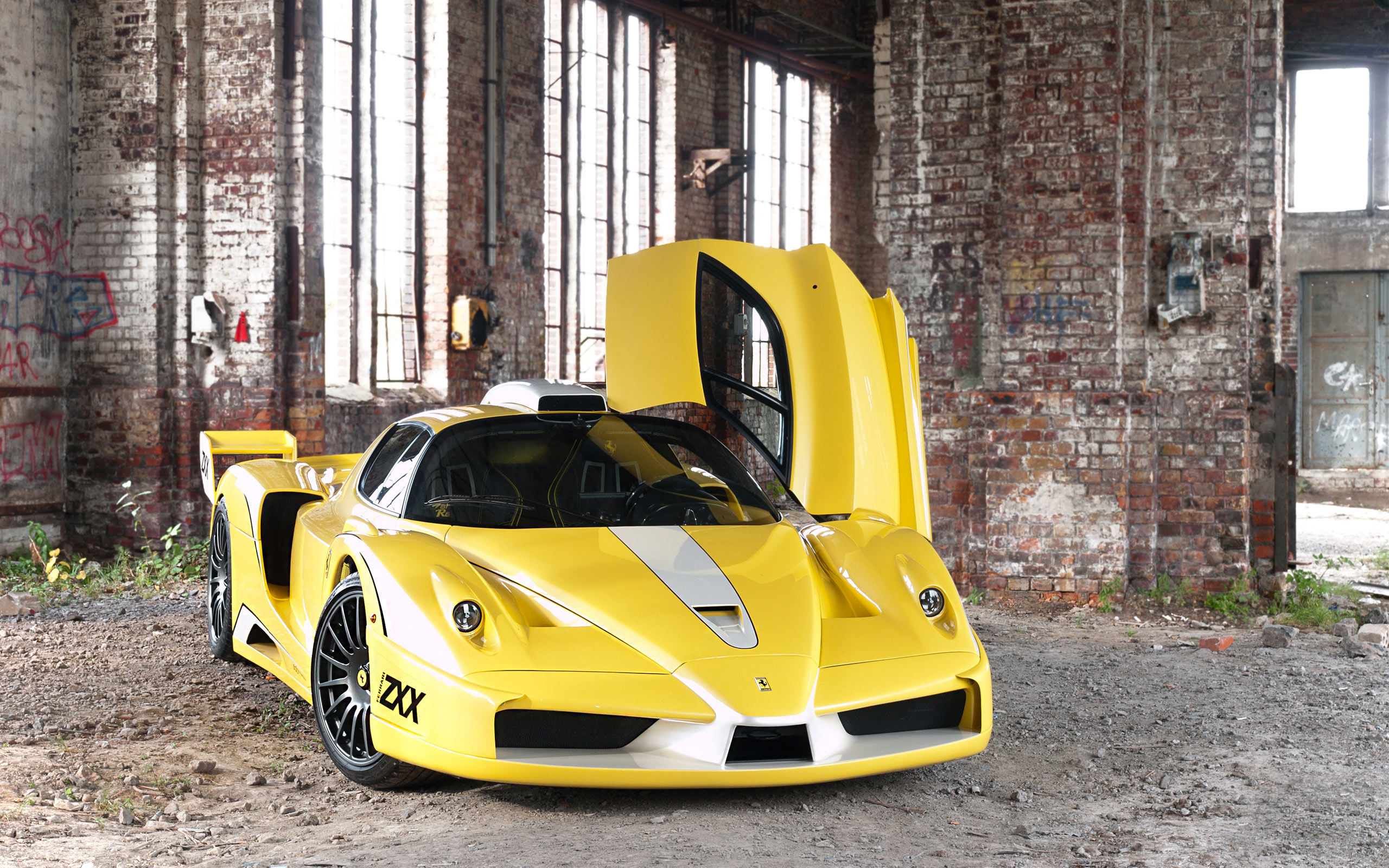 Wallpaper #in1-8I4Bnwiau_P6WQYR21 2012 Ferrari Enzo Edo Competition Zxx Widejpg 25601600