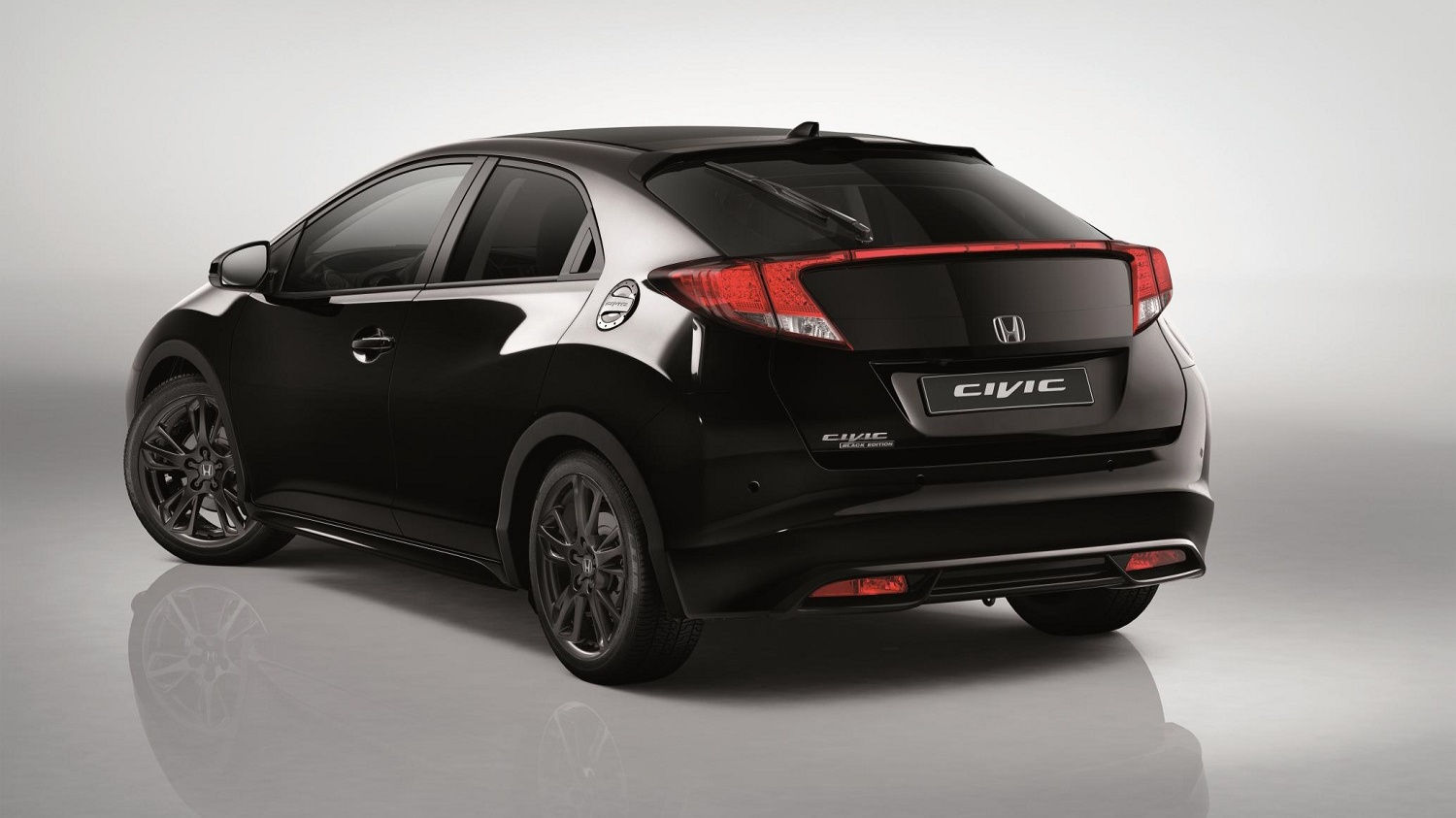 Wallpaper #8ZyH4ZIBZHQxiYariLvV73 Debuta En El Salon De Madrid El Honda Civic Black Edition Sport