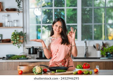 Wallpaper #LJz34JIBZHQxiYararks313 595 Woman Saree Cooking Images Stock Photos 3D Objects Vectors