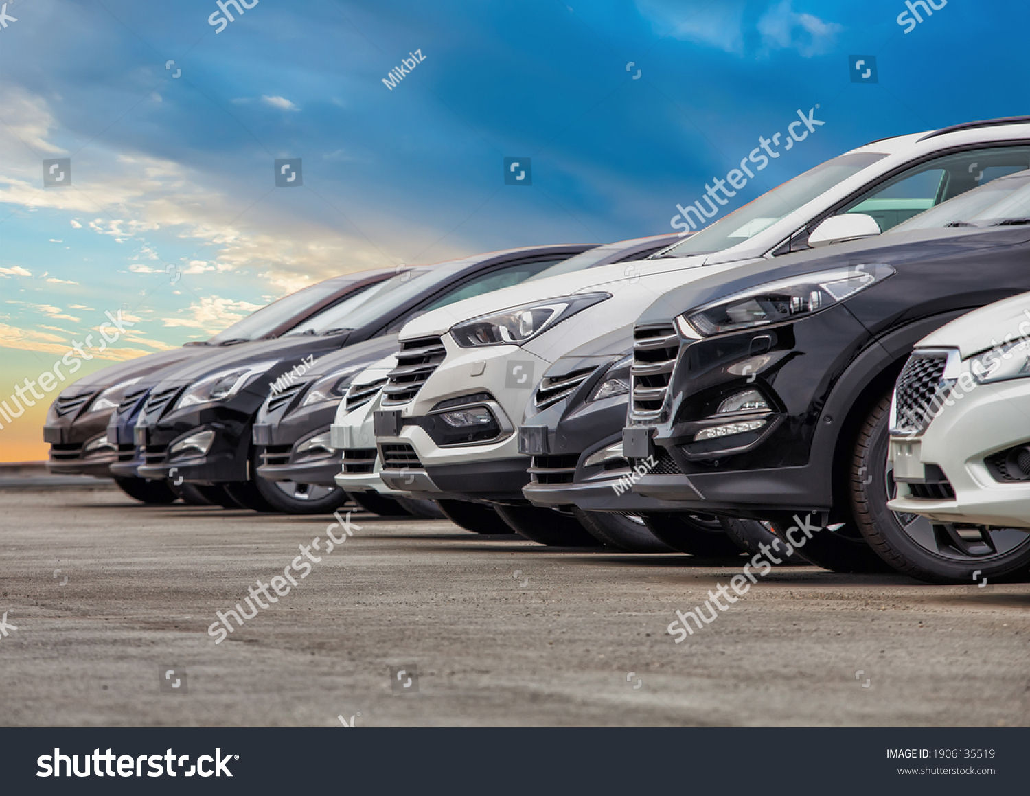 Wallpaper #eEJcPZMBOBpx0NhmC8Qt316 97023 Car Stock Images Stock Photos Vectors Shutterstock