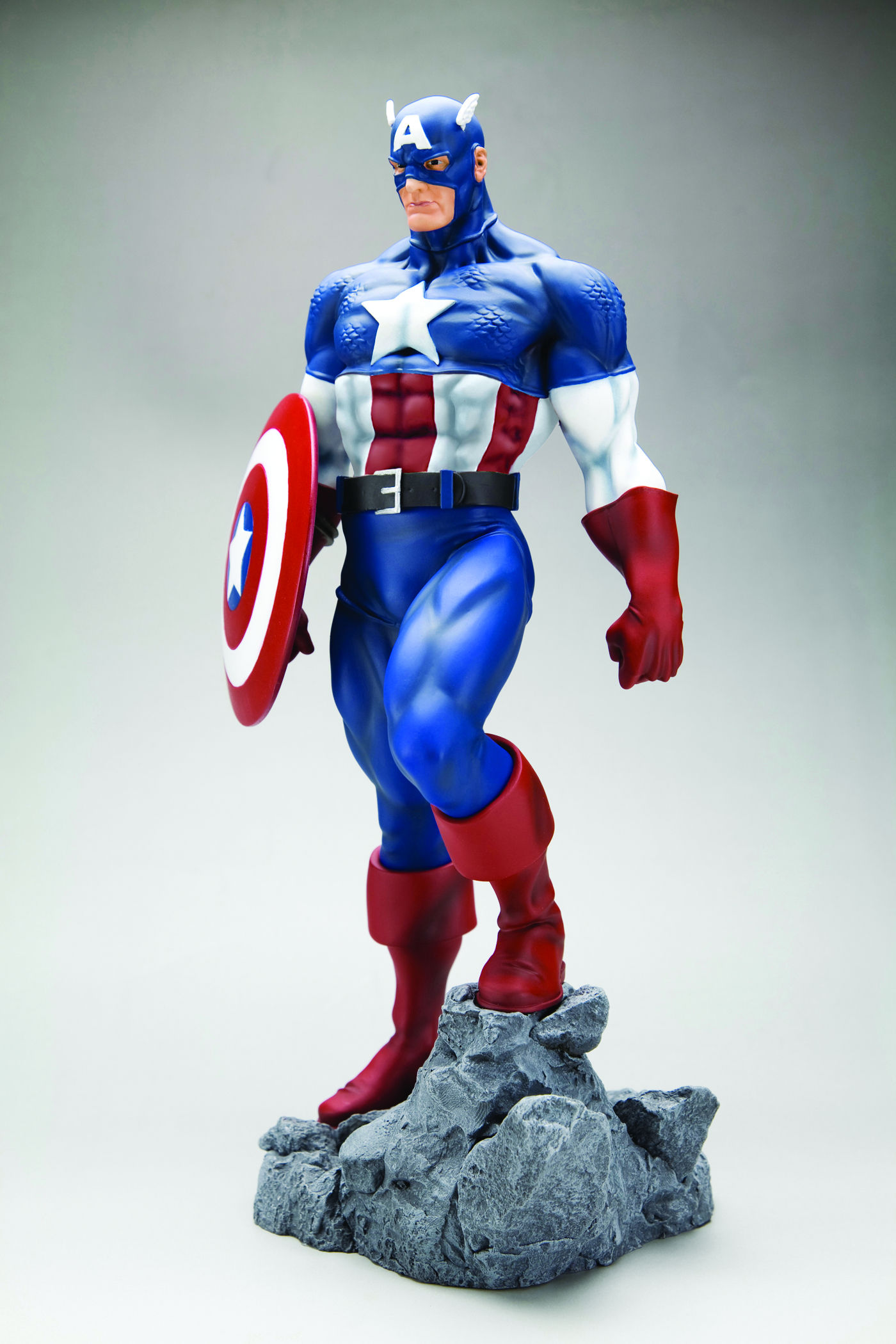 Wallpaper #WBnSOY8BtGB6xQ78XKsF40 Nov111607 Captain America Classic Avengers Fine Art Statue Previews