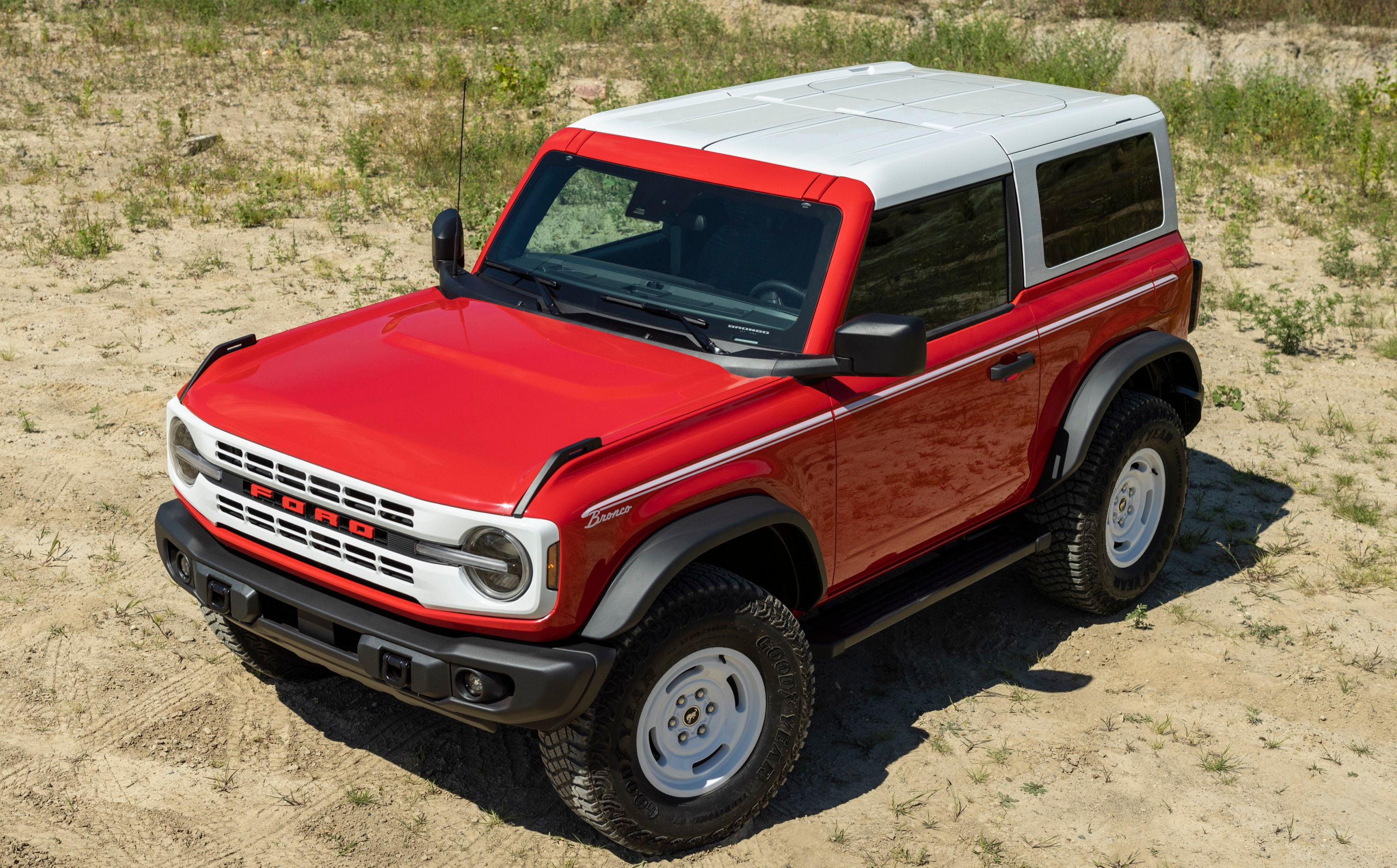 Wallpaper #4mfrD5MBSpphPi3-d_Bs1 Ford Bronco Heritage Edition 2023 Picture 4 of 32