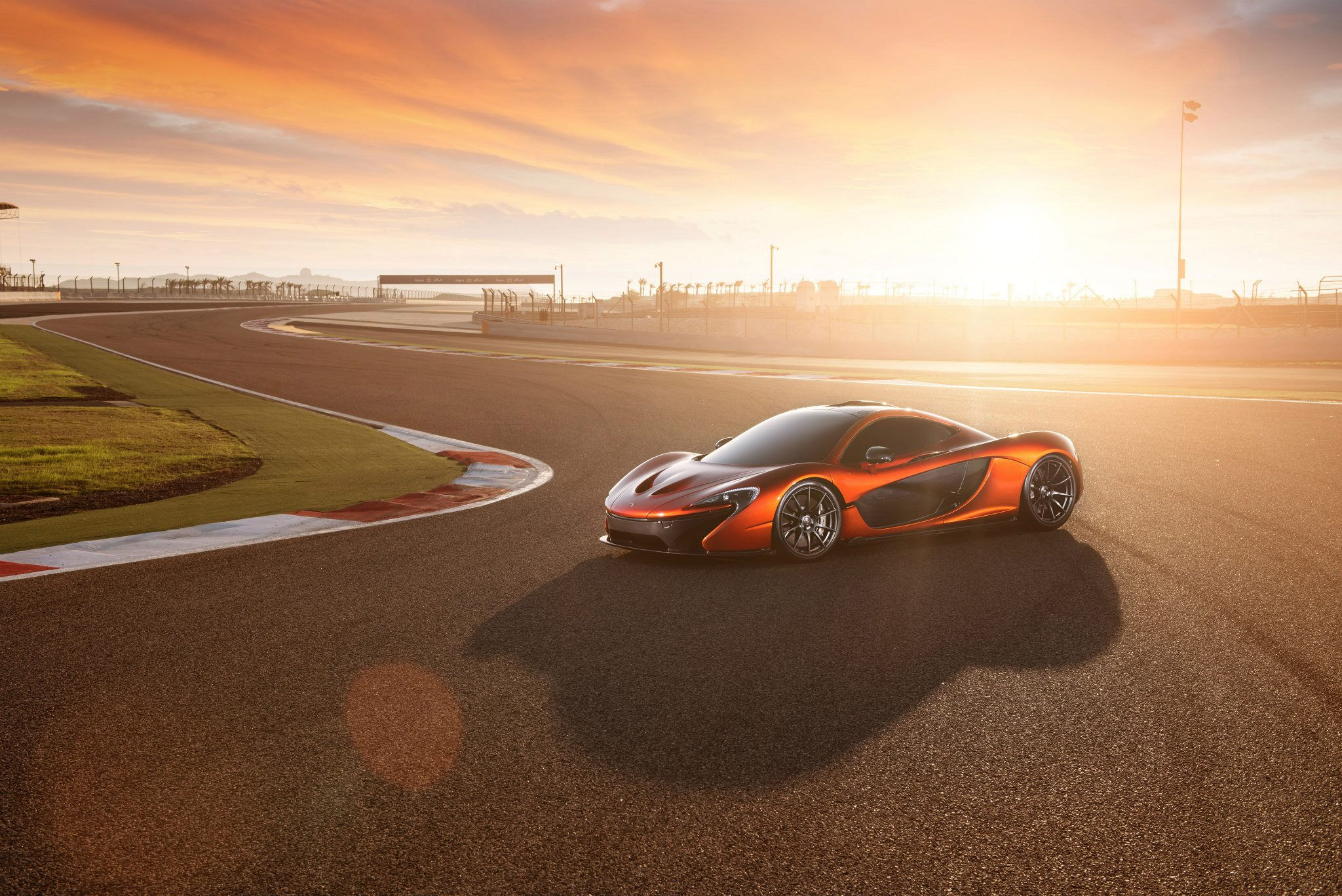 Wallpaper #dmiXHpMBSpphPi3-3yks365 Exclusive Mclaren P1 with New Images Form Bahrain