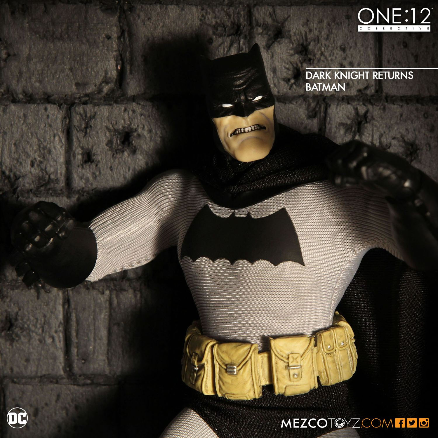 Wallpaper #e-pIVpMBlwTYPL18yQ8_216 Batman Dark Knight Returns Mezco Wwwugel01epgobpe