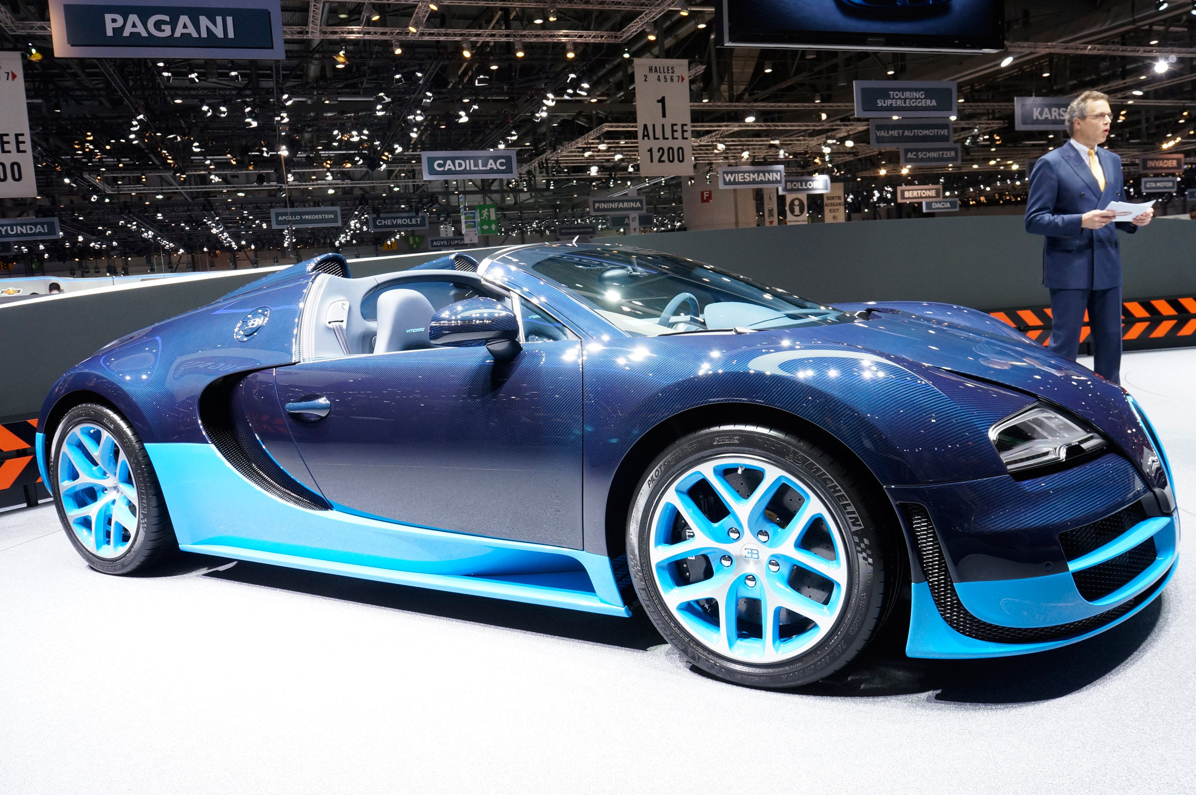 Wallpaper #ImhEGZMBSpphPi3-mhZ263 Bugatti Grand Sport Vitesse Debut at Geneva