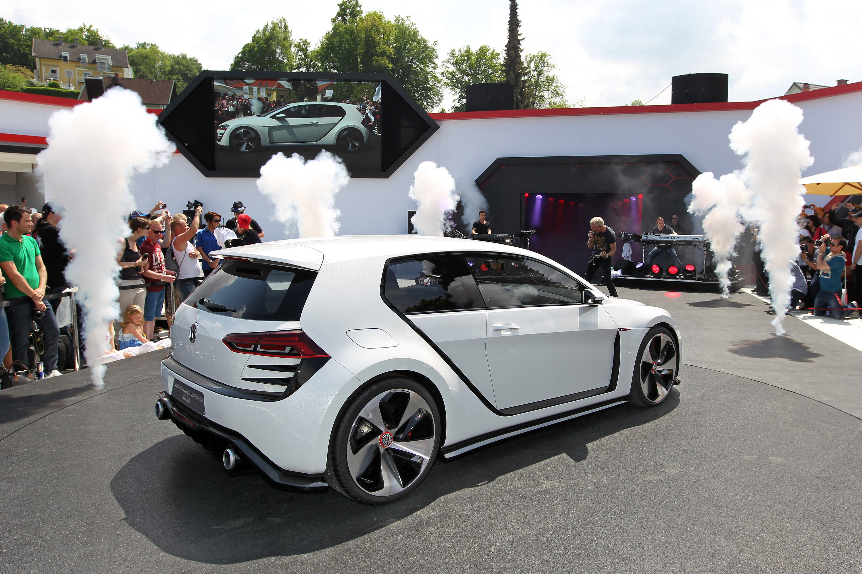 Wallpaper #4WfGDpMBSpphPi3-_uvA134 Officially Revealed Volkswagen Design Vision Gti Concept