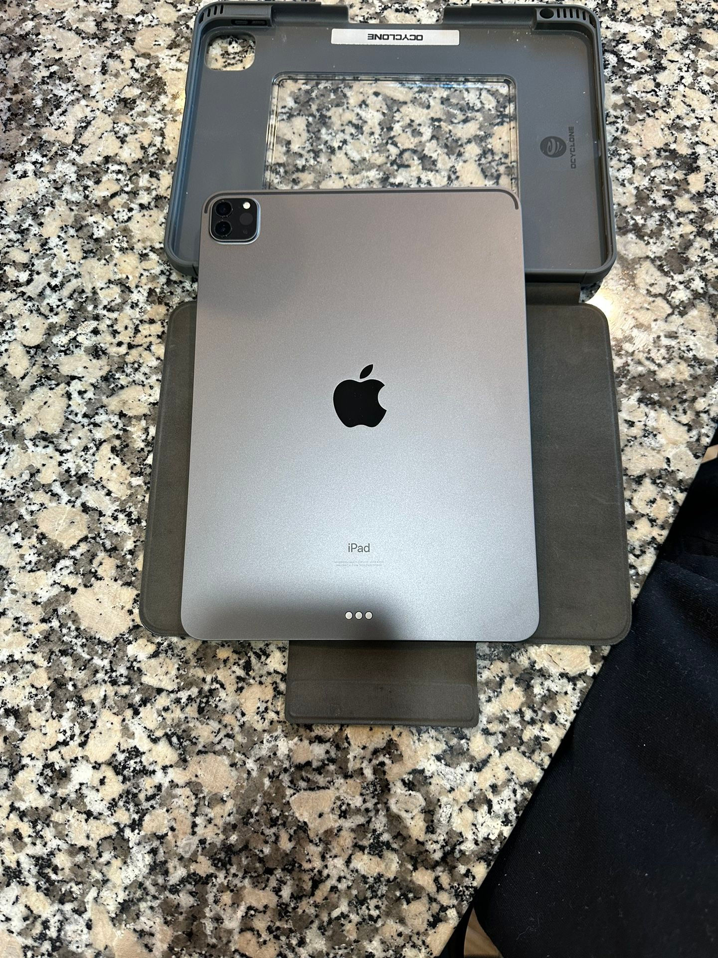 Wallpaper #DWdQEpMBSpphPi3-gvu679 Apple iPad Pro 3rd Generation 11 Inch for Sale in Commerce City Co
