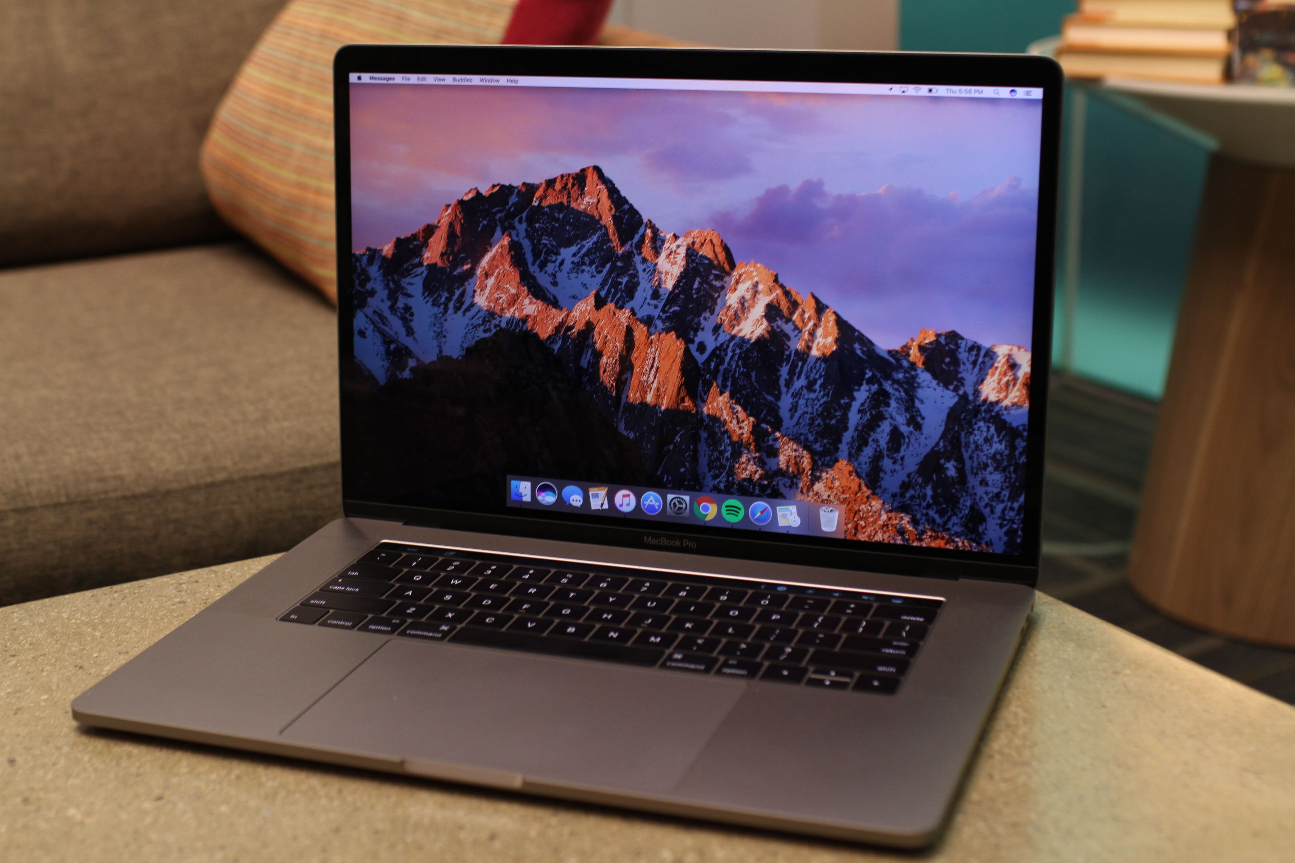 Wallpaper #eGen9pIBSpphPi3-uIRk54 New Apple Mac Pro 2017 Solutionskop