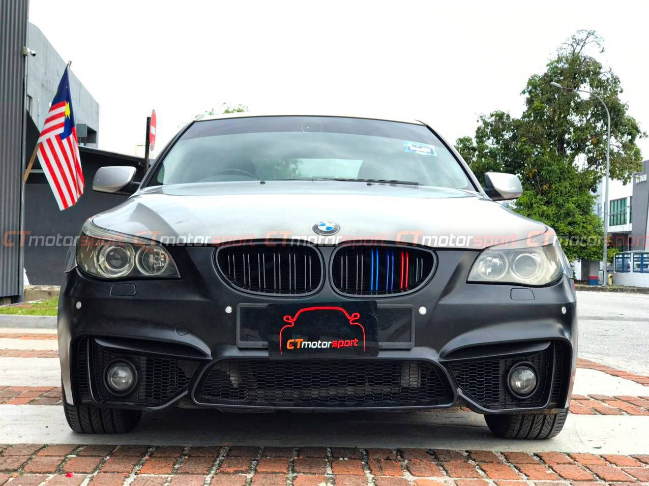 Wallpaper #2izzSZMB0E1QgA7wZvRt22 BMW E60 5 Series Installed M4 Design Front Bumper Complete