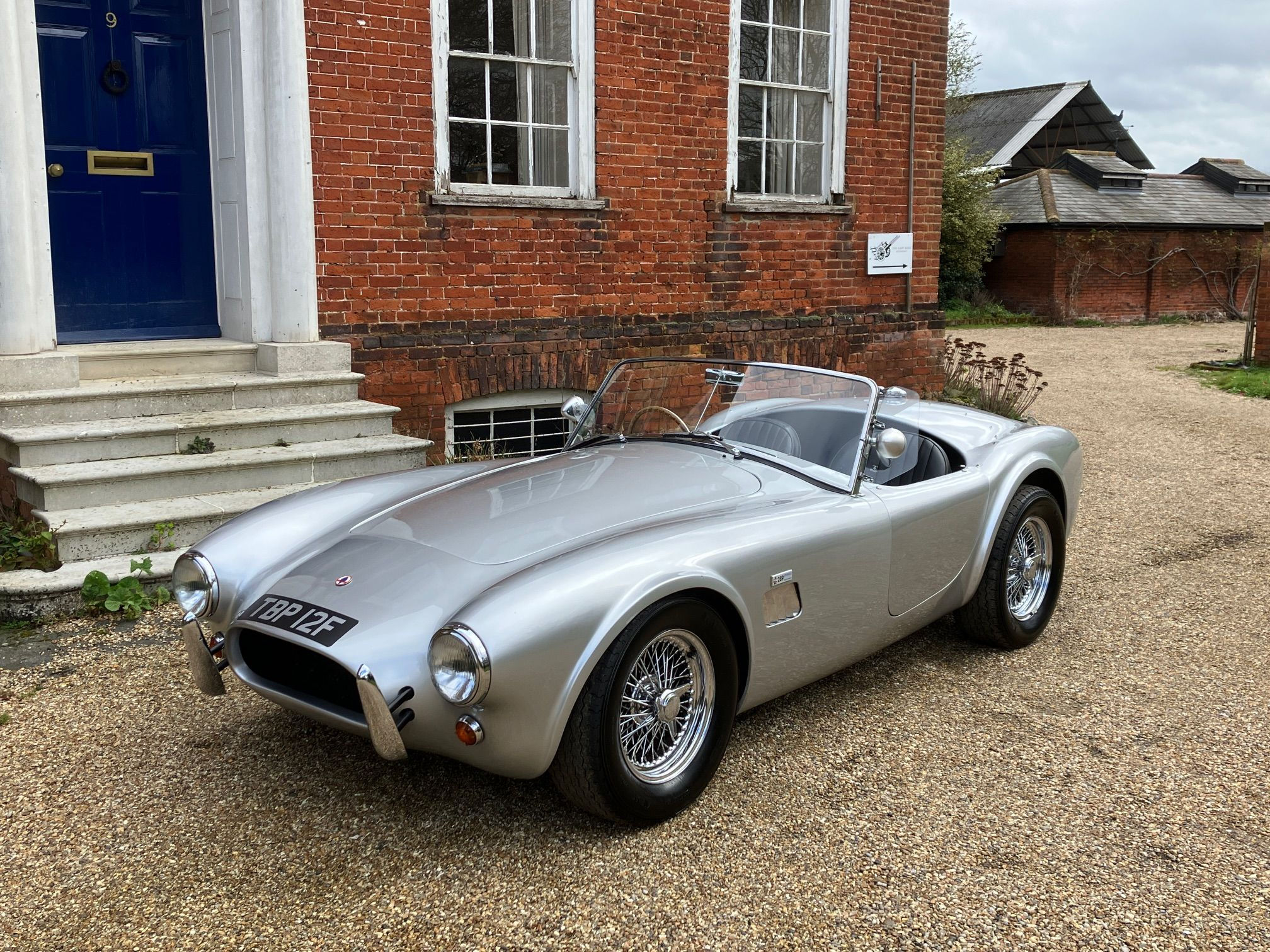 Wallpaper #ymdP-ZIBSpphPi3-lYzn14 289 Cobra by Hawk Total Headturners