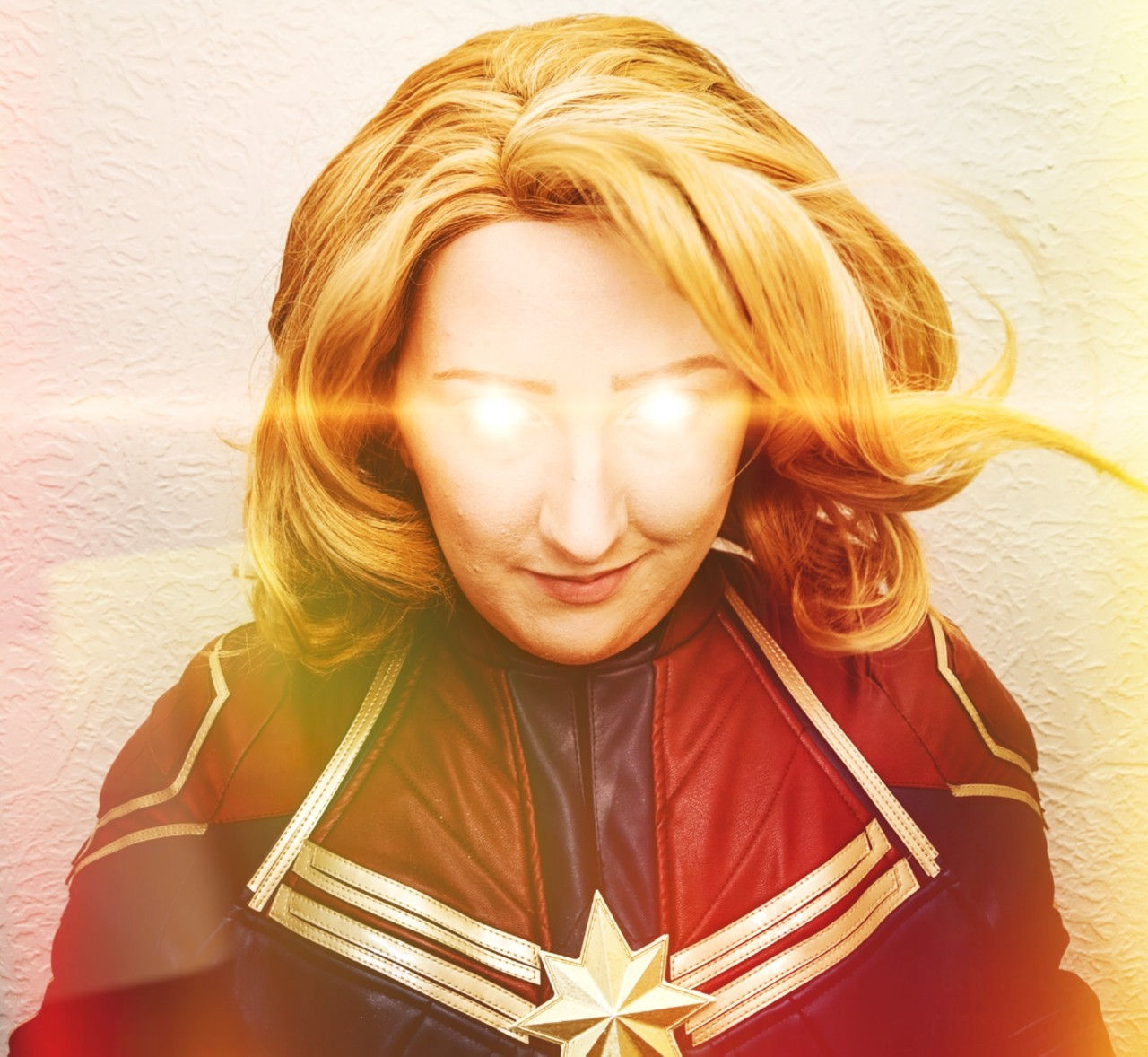 Wallpaper #qjELNpMB5zzyi_yYO1iF199 Captain Marvel Cosplay on Tumblr