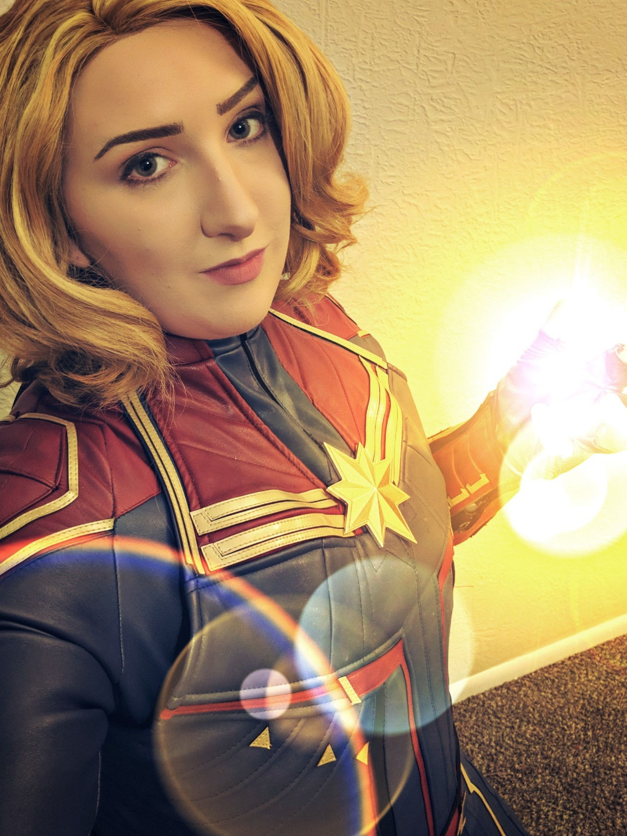 Wallpaper #qjELNpMB5zzyi_yYO1iF184 Captain Marvel Cosplay on Tumblr