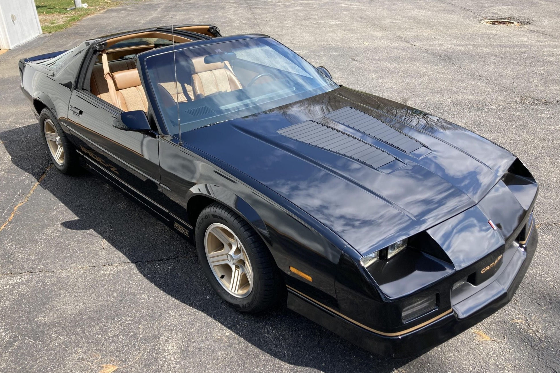 Wallpaper #jTUHk5cBk_lpvpaliJVd16 1988 Camaro Iroc Z Black