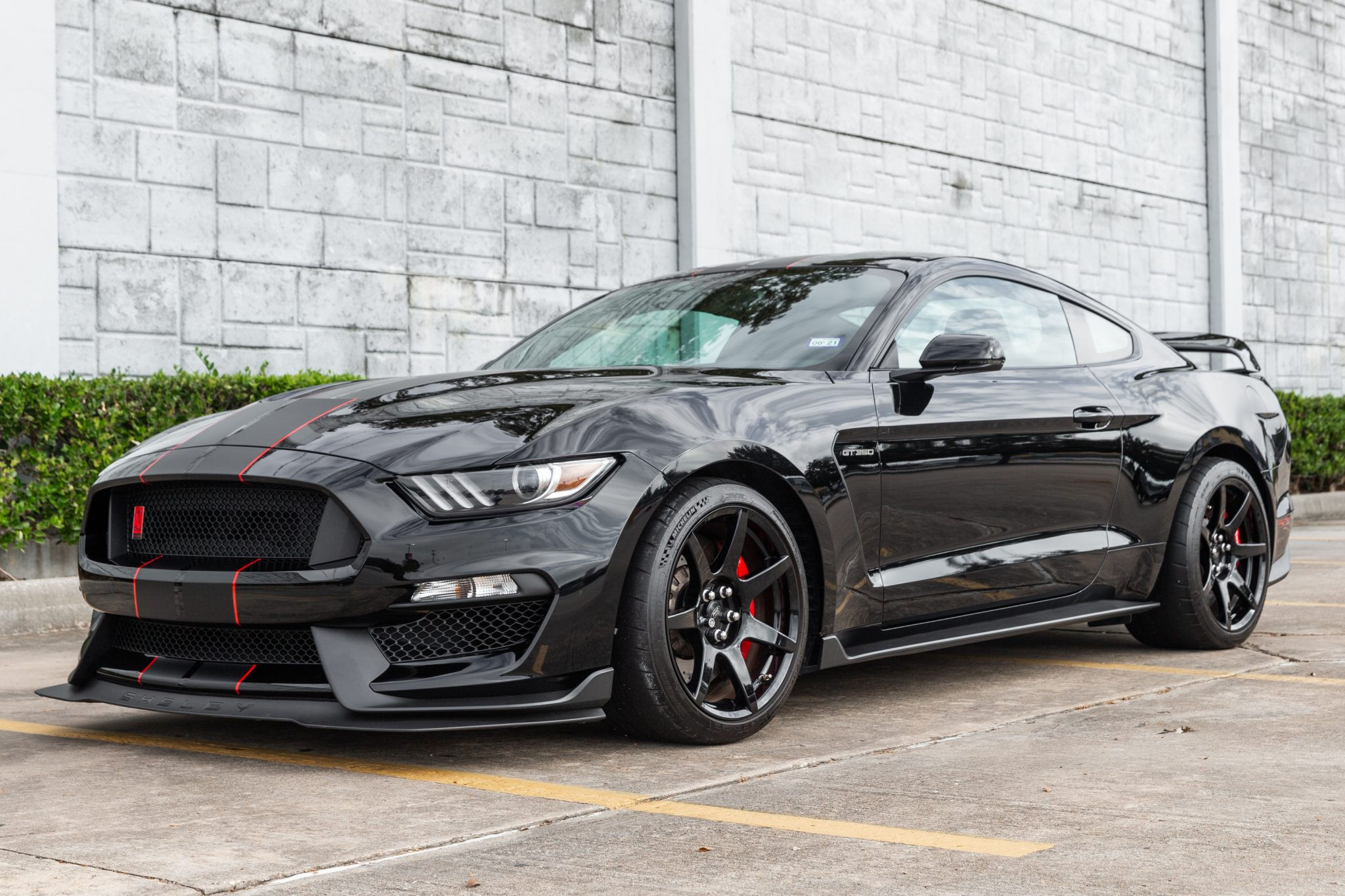 Wallpaper #g2jVH5MBSpphPi3-uCy_59 Original Owner 2200 Mile 2016 Ford Shelby Gt350r for Sale on Bat