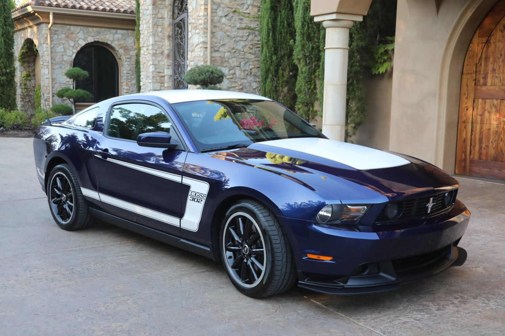 Wallpaper #e4cIMpMBPAdmKxa26mMB306 2022 Boss 302 Blue