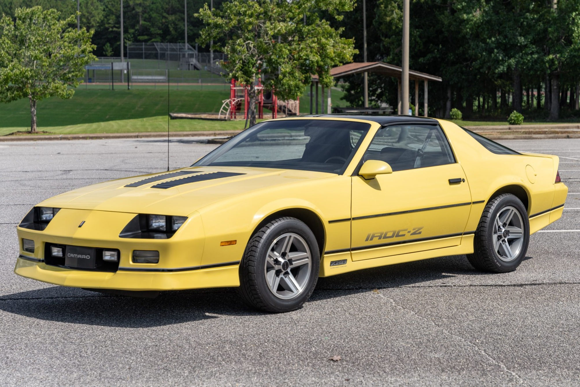 Wallpaper #jTUHk5cBk_lpvpaliJVd58 1985 Chevrolet Camaro Iroc Z Coupe for Sale on Bat Auctions Sold for