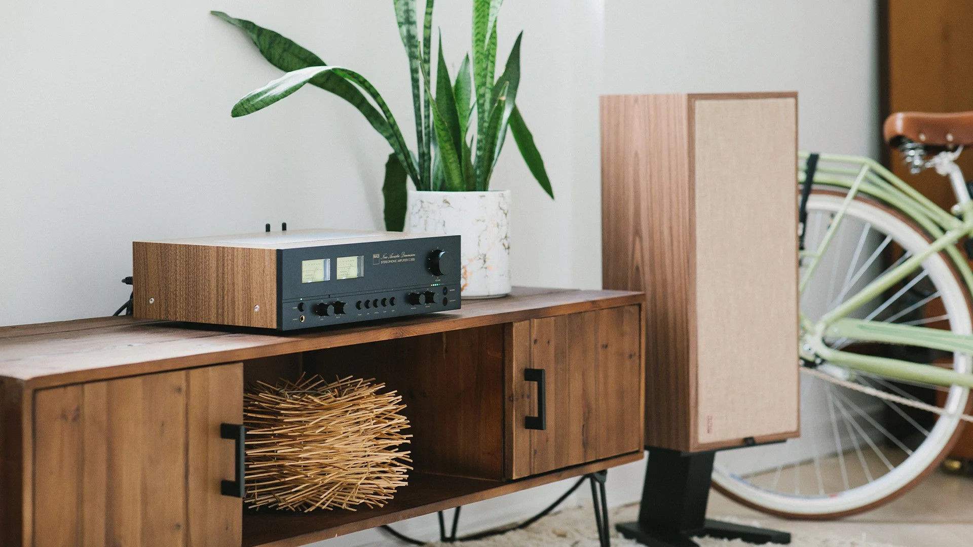 Wallpaper #jmc2C5MBSpphPi3-0dhw279 Nads New Amp is a Retro Wonder with Wireless High Res Audio Streaming