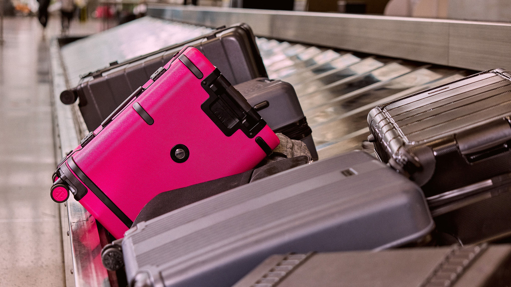 Wallpaper #zAOyZpMBpyOg8YnEhNtB364 T Mobile Rolled Out a Hot Magenta Smart Suitcase and I Want It Techradar