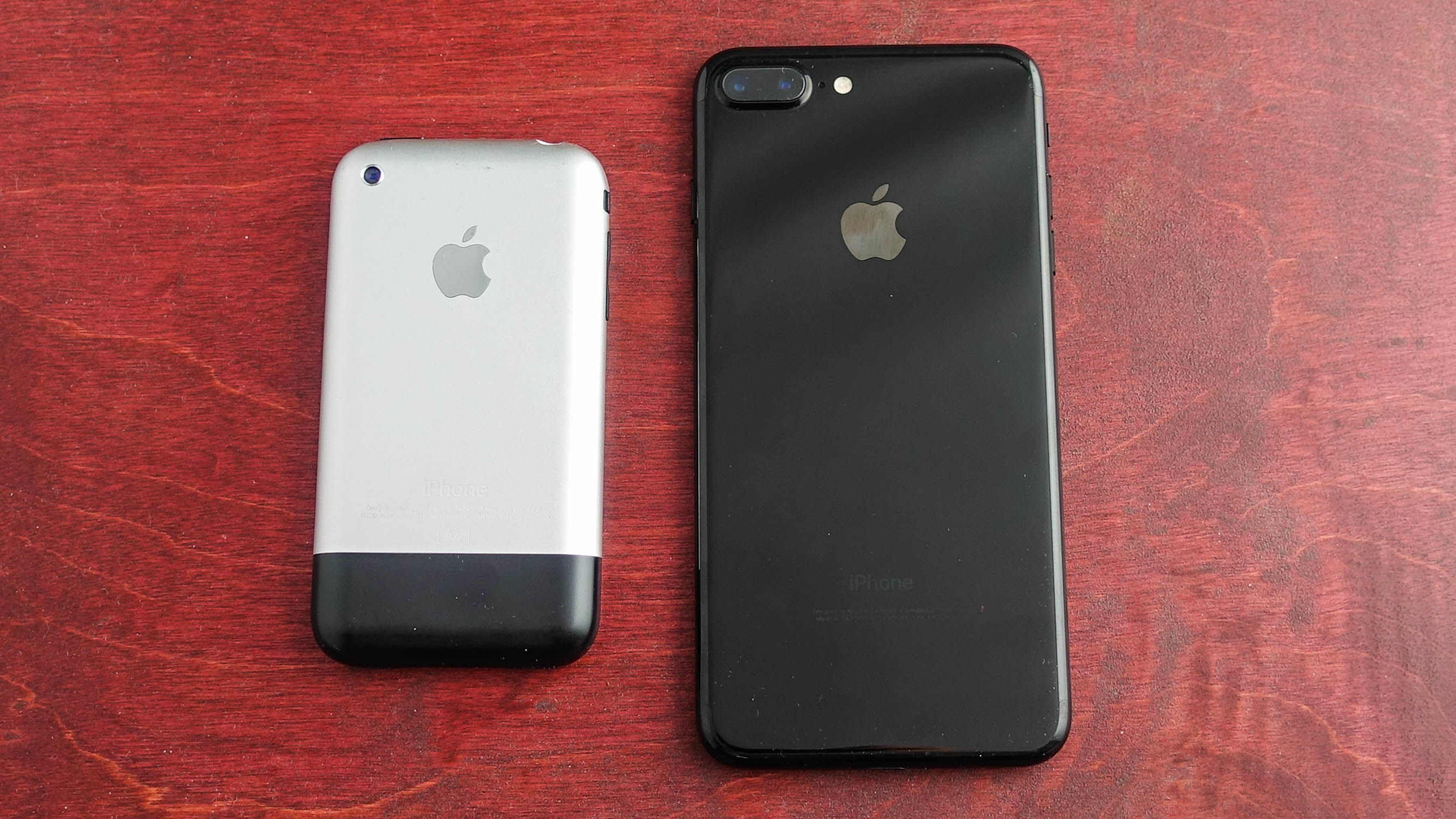Wallpaper #m2cB8pIBSpphPi3--24I208 iPhone 1 vs iPhone 7 Plus This is How Far Weve Come in 10 Years