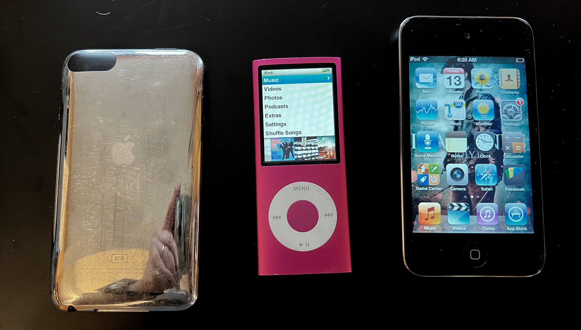 Wallpaper #m1MLNZMBYjRkjcHs_-ju22 Apple iPod Sells Out for the Last Time Because Its Still Awesome