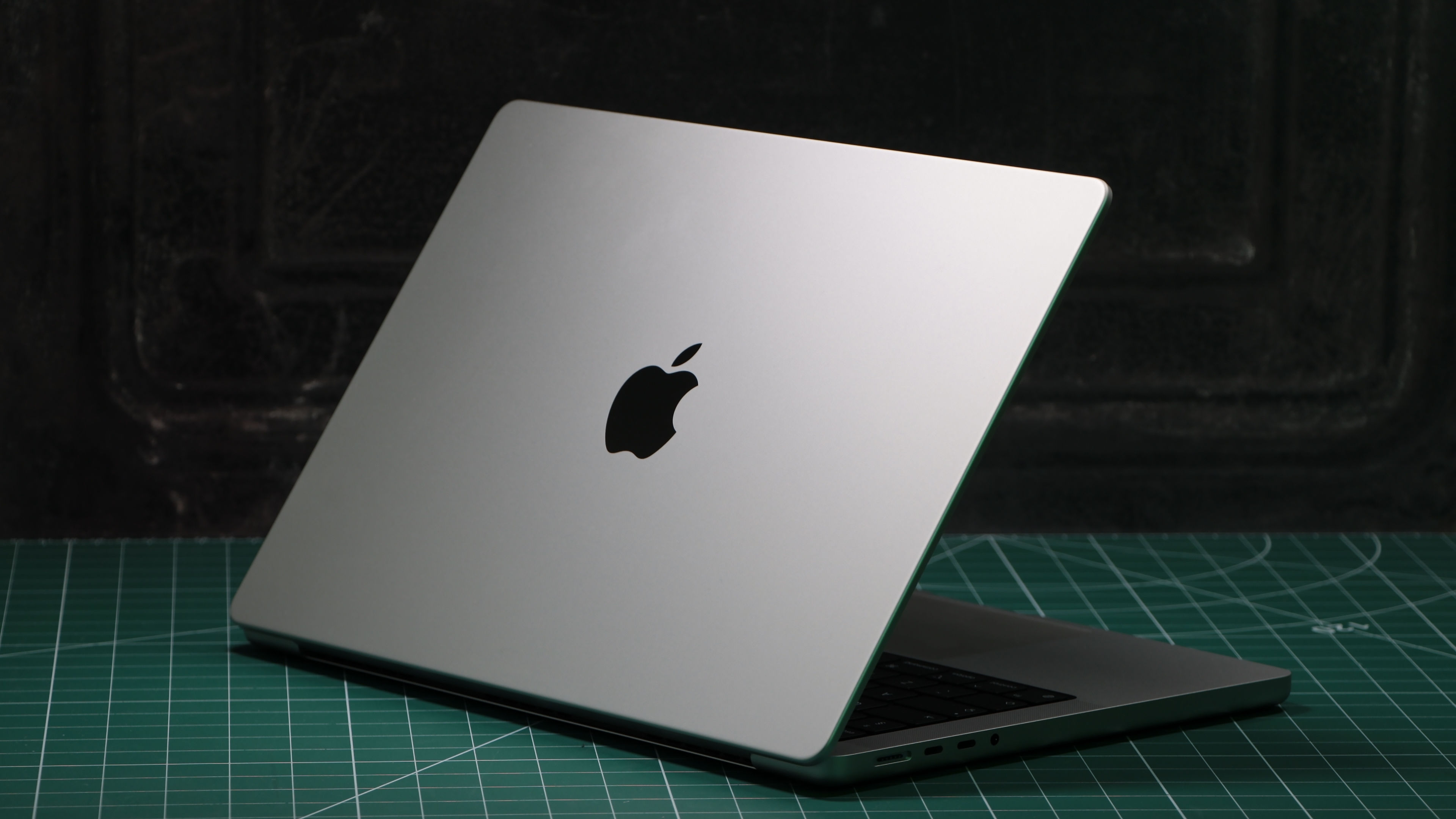 Wallpaper #S_Atf5cBi4JM6agGbCCG183 Why Apple Needs to Make a 2 in 1 Macbook Techradar