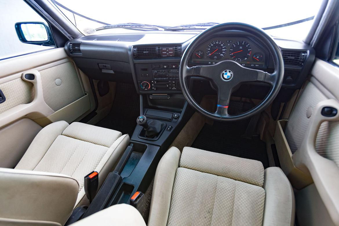 Wallpaper #QhnVGI8BtGB6xQ78bnKq36 Rate It the 333i the BMW South African Take on the E30 Chassis M3