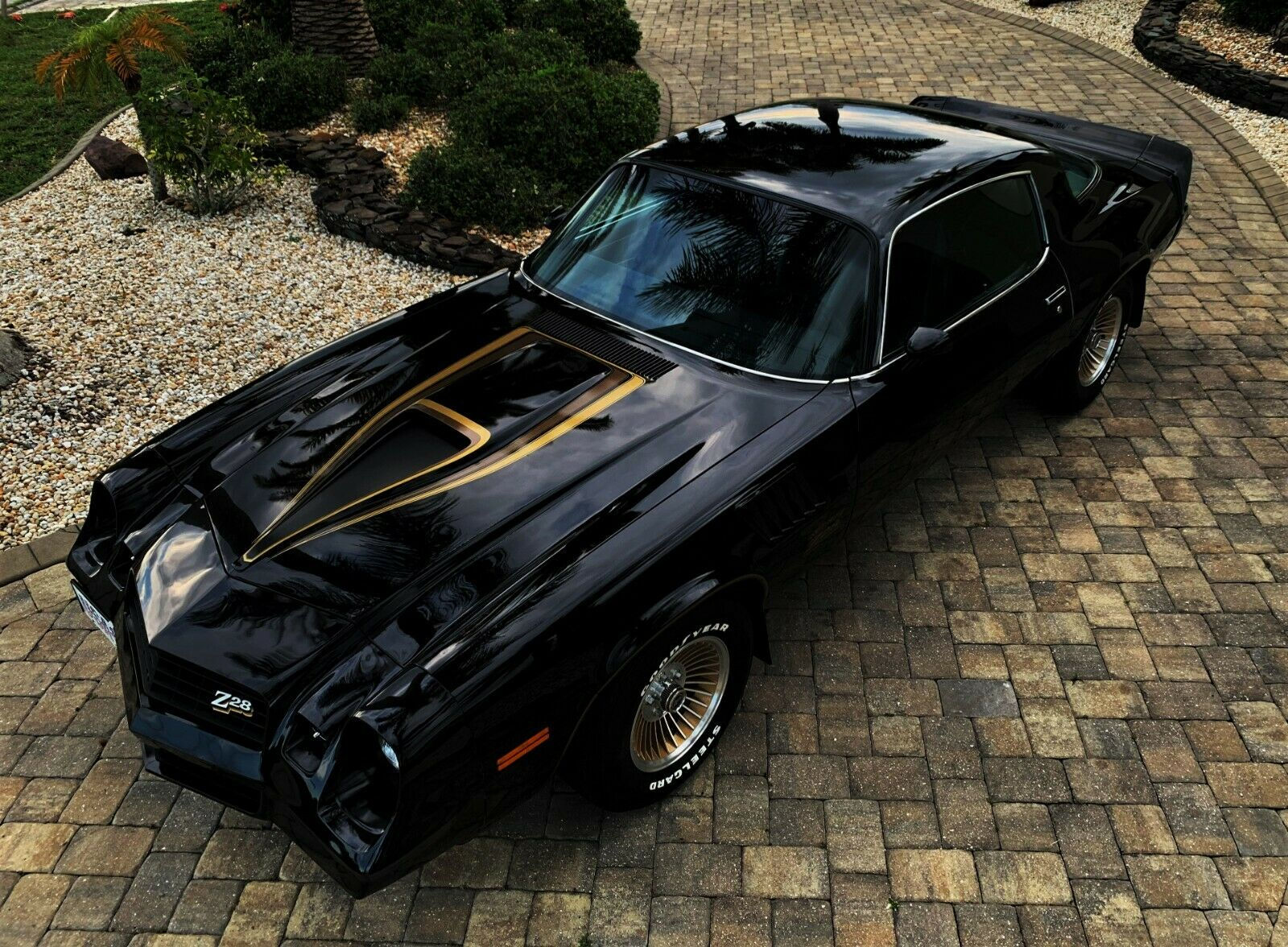 Wallpaper #GmfDBZMBSpphPi3-yr5s245 Low Miles 1978 Chevrolet Camaro Z28 at Camaros for Sale