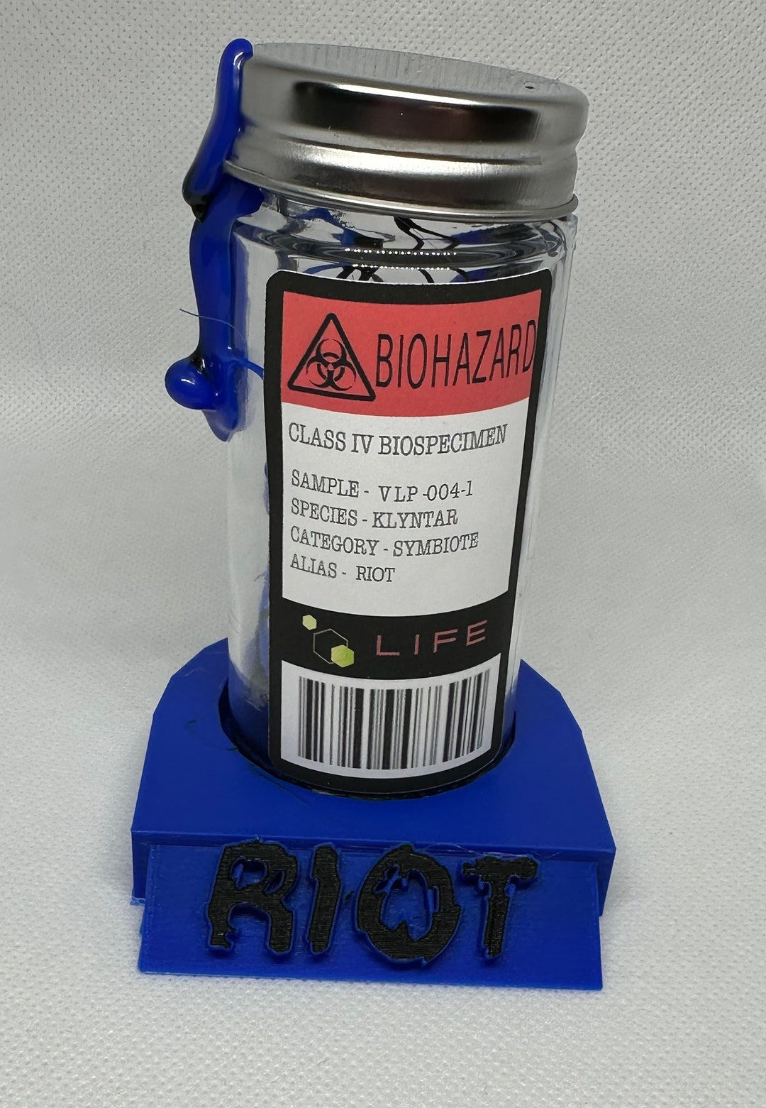 Wallpaper #rWet-pIBSpphPi3-8JGN147 Riot Symbiote Sample with Display Stand Etsy