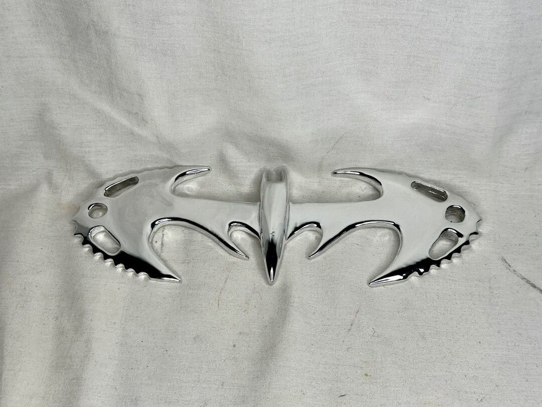 Wallpaper #sKenMpMBlSzal8H1RNu626 Batman and Robin Batarang Solid Resin Silver Plated Real Prop