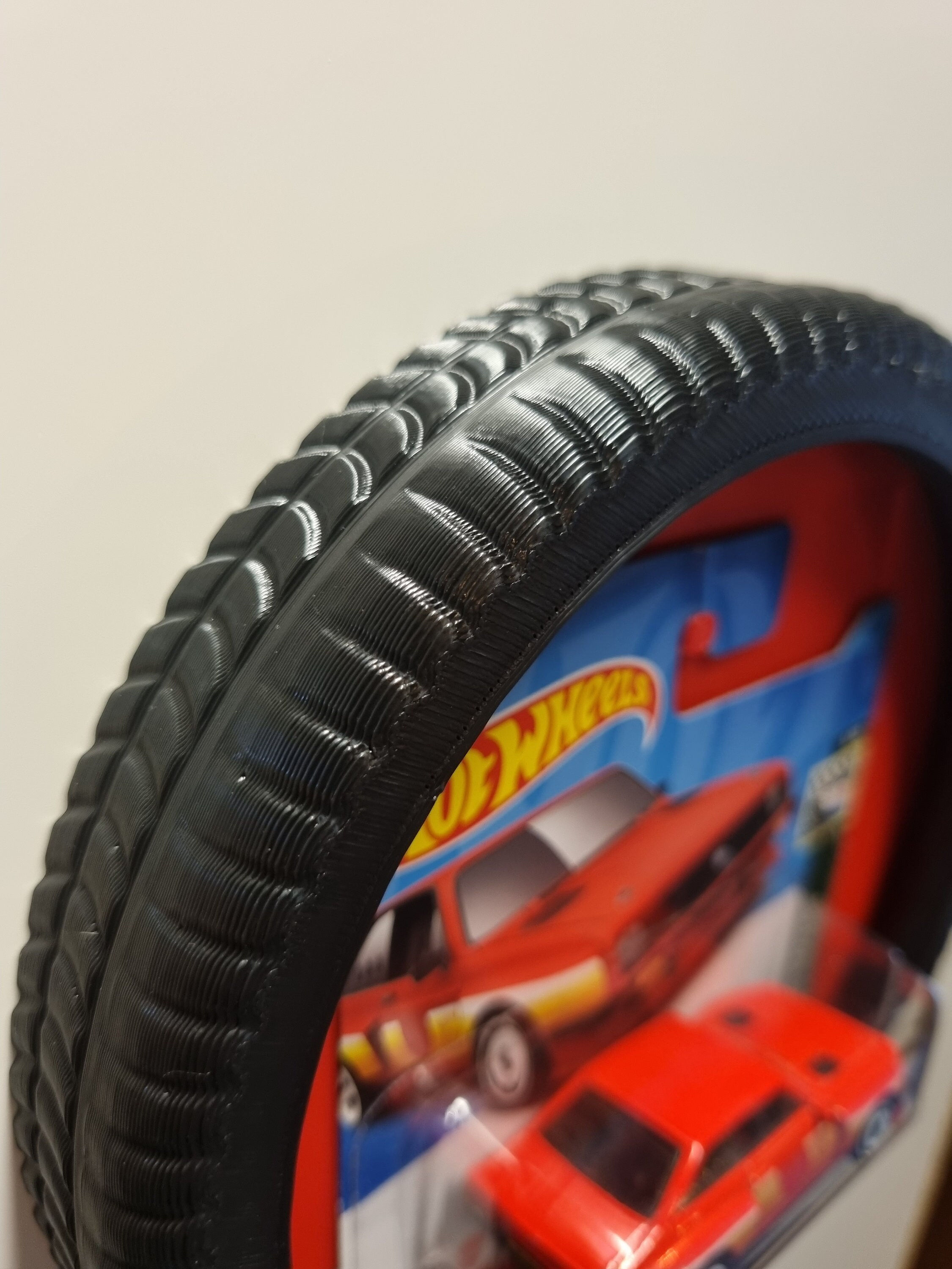 Wallpaper #JkaEVZcBqAgmjOk2GF7z148 Hot Wheels Car Display Tyre Shaped Frame to Showcase Your Favourite