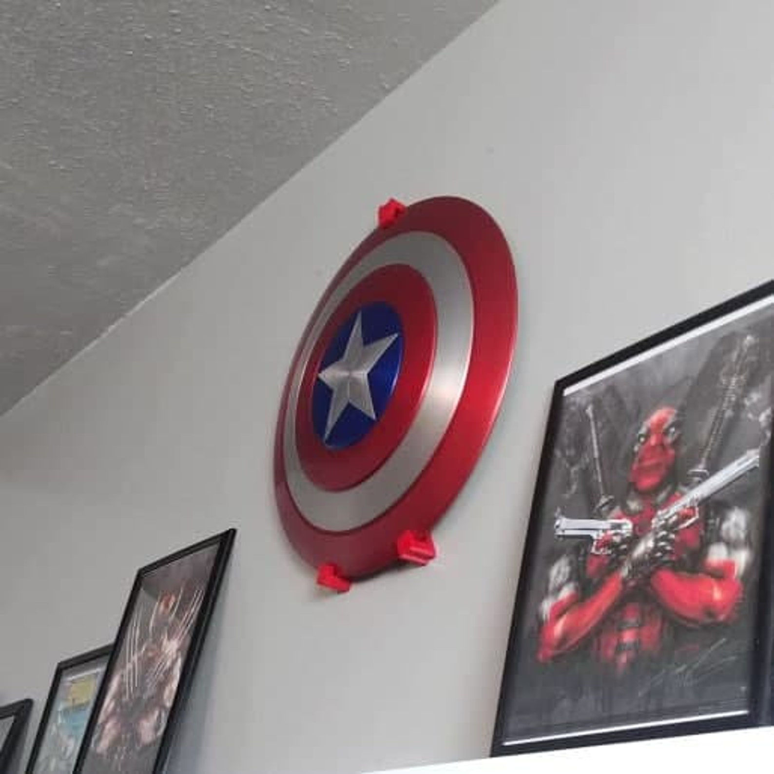 Wallpaper #IRVruo4BmMigT4UnJFab6 Wall Mount for Captain America Shield Etsy
